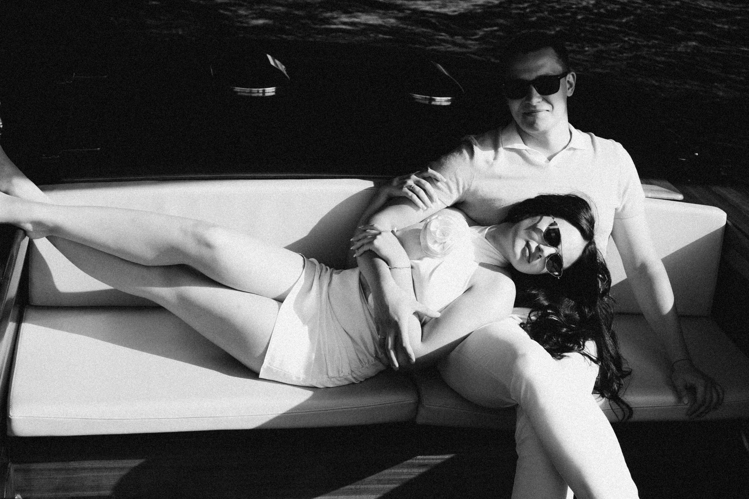 СВАДЕНБНАЯ СЬЕМКА НА КАТЕРЕ ПО КАНАЛАМ САНКТ-ПЕТЕРБУРГА И В АКВАТОРИИ НЕВЫ. Профессиональный фотограф, Санкт-Петербург — Виктория Богомолова