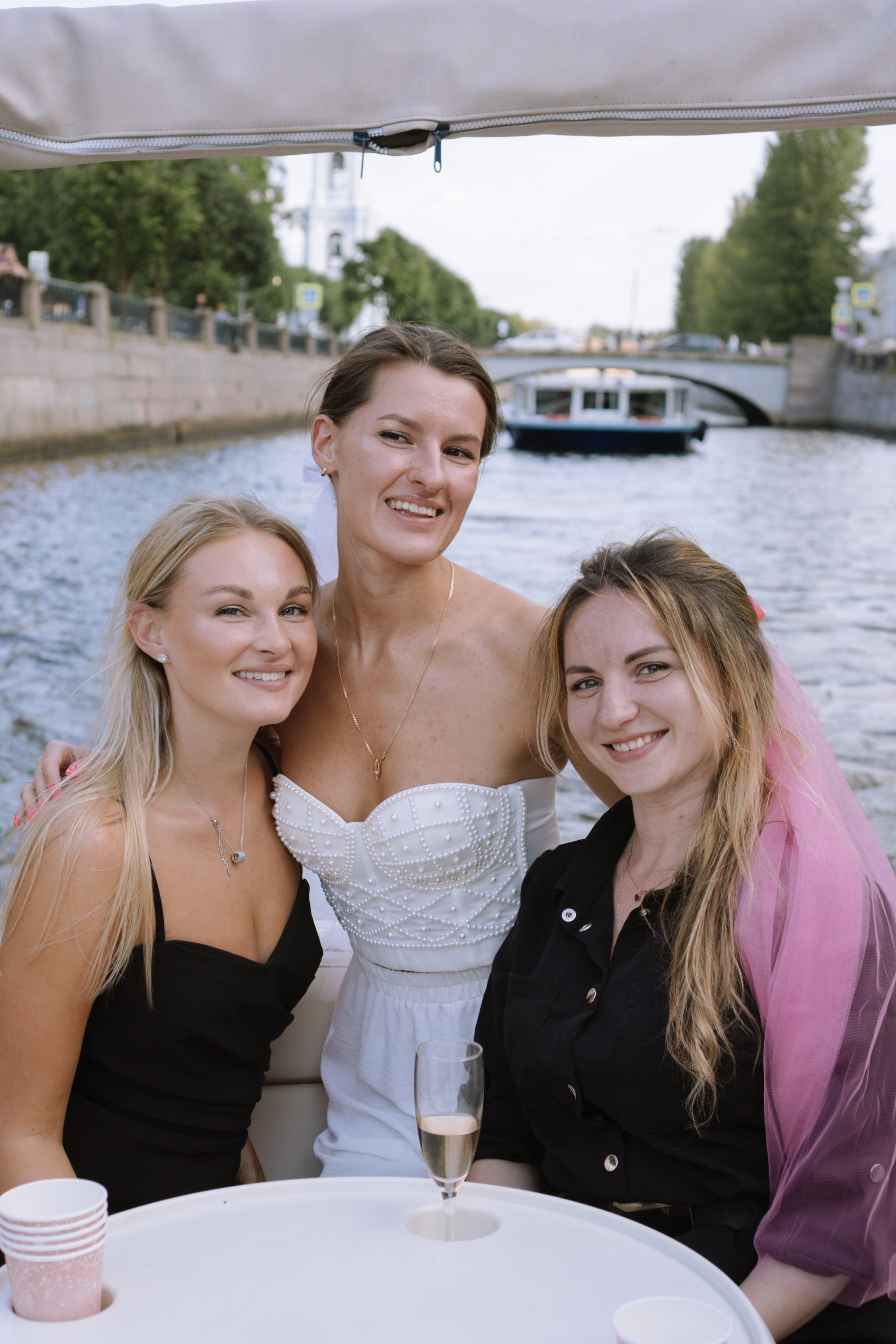 ДЕВИЧНИК НА КАТЕРЕ. Профессиональный фотограф, Санкт-Петербург — Виктория Богомолова