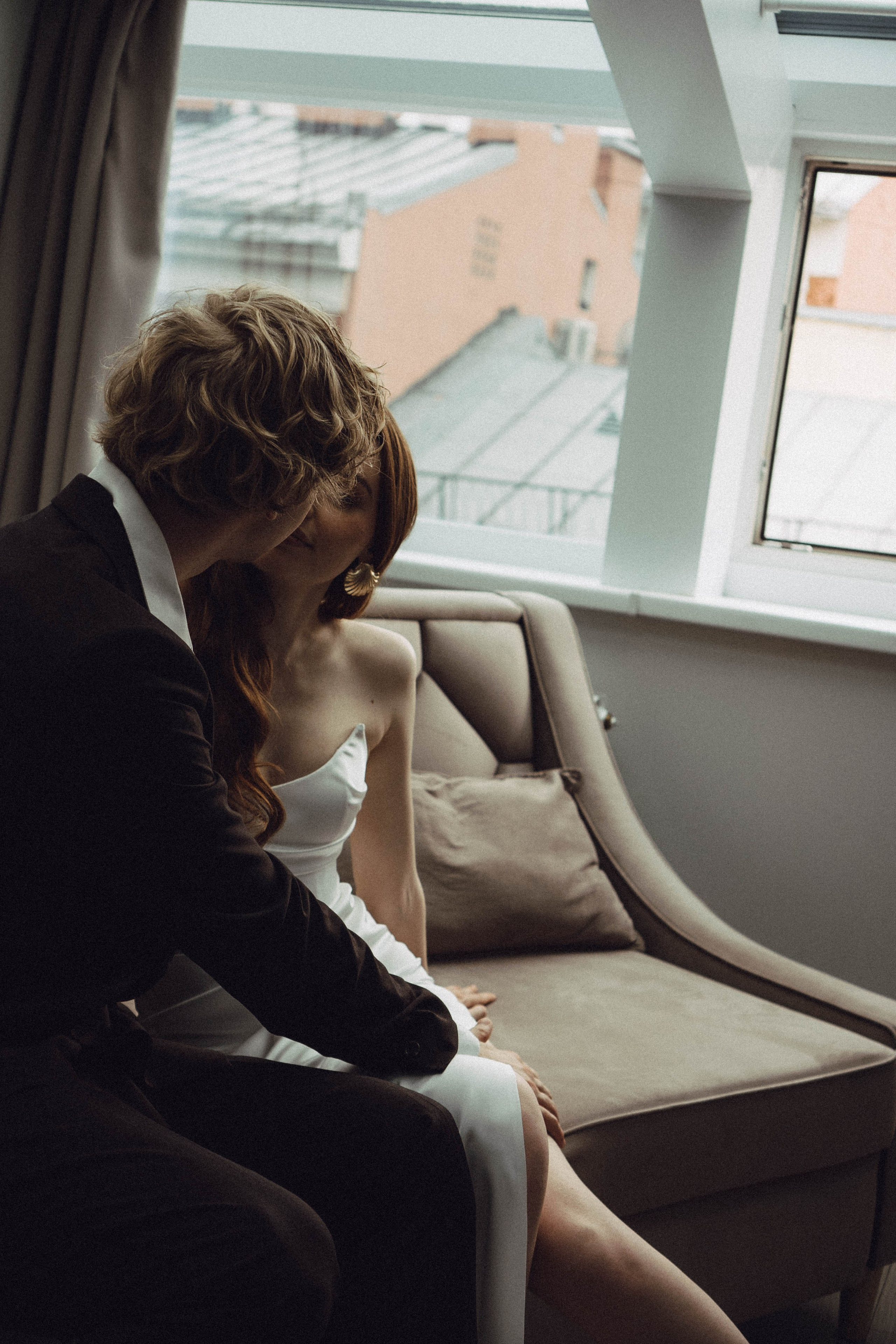 СВАДЕБНАЯ СЬЕМКА В ОТЕЛЕ. СБОРЫ ЖЕНИХА И НЕВЕСТЫ И ТАКЖЕ ТОР И ПОДГОТОВКА К ПРОГУЛКЕ. Профессиональный фотограф, Санкт-Петербург — Виктория Богомолова