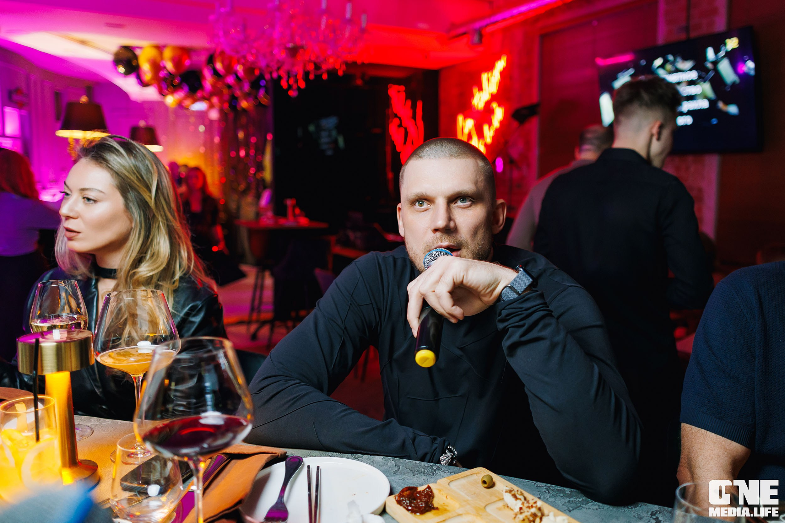Фоторепортаж из караоке-клуба Белгравия. One Media Life: фоторепортажи, фотоотчеты с мероприятий и заведений