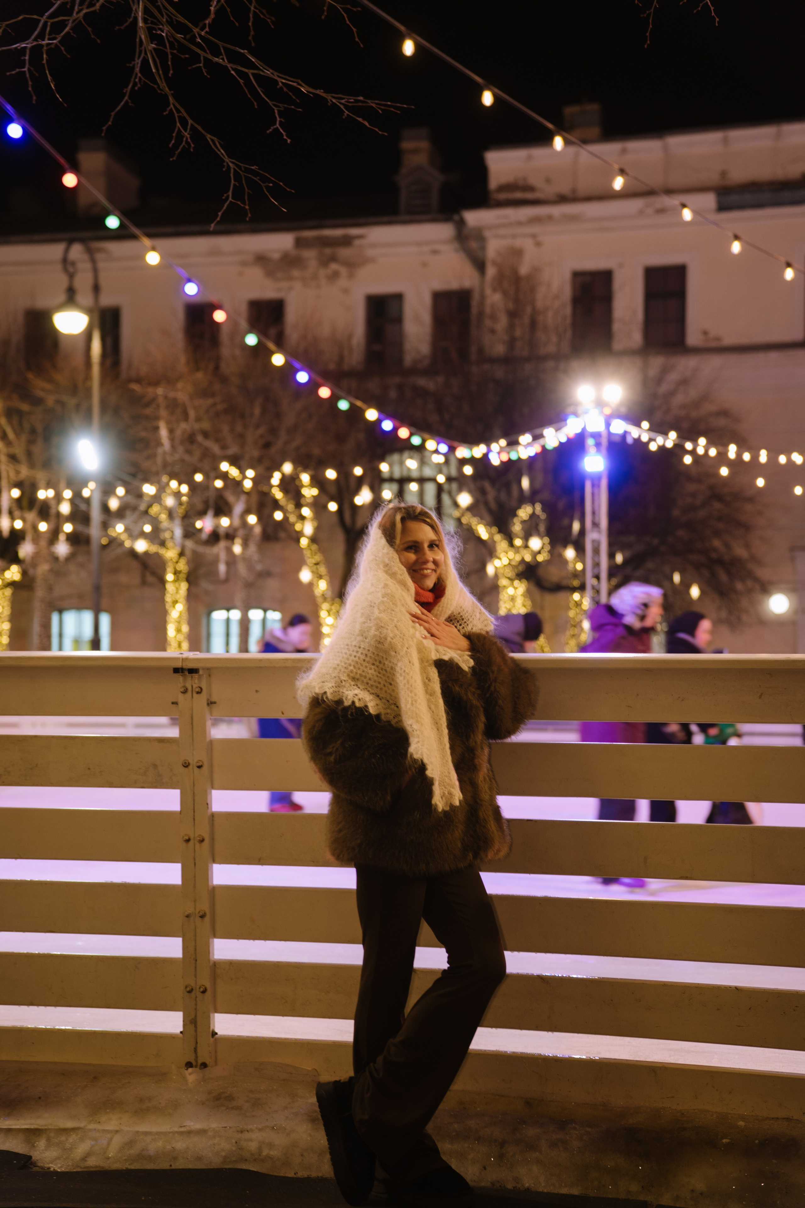 ПРОГУЛКА НА МАНЕЖНОЙ ПЛОЩАДИ ДЛЯ ДЕВУШКИ ПЕРЕД НОВЫМ ГОДОМ (НОВОГОДНЯЯ ФОТОСЕССИИЯ НА МАНЕЖНОЙ ПЛОЩАДИ). Профессиональный фотограф, Санкт-Петербург — Виктория Богомолова