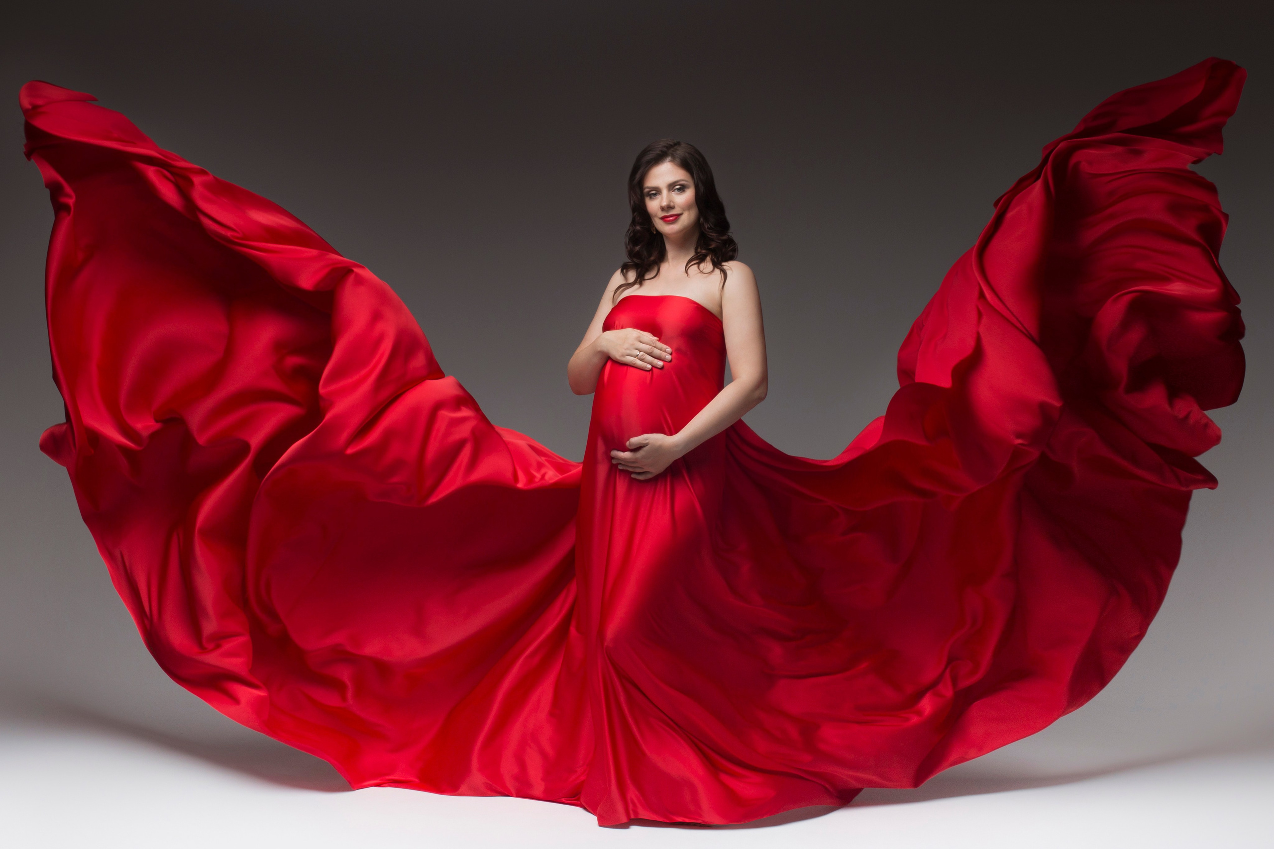 Фотосессии беременности в стиле минимализм в Кемерово. Елена Данилова фотограф беременности в Кемерово