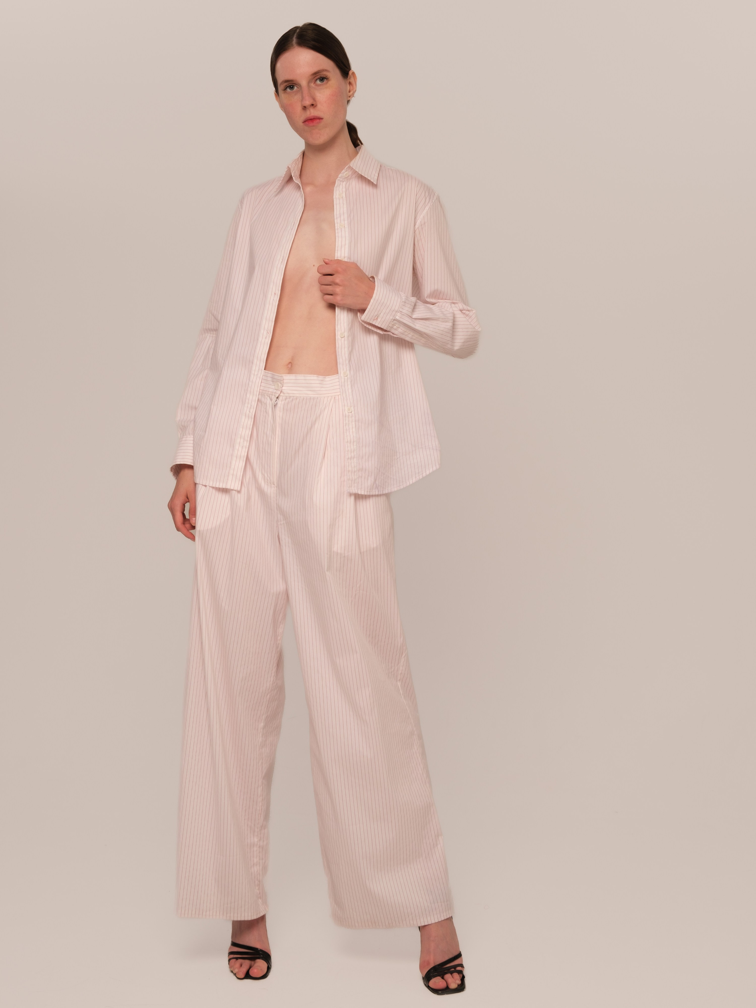 ZHAKOVA BRAND каталог. Мари — фотограф и видеограф из Москвы