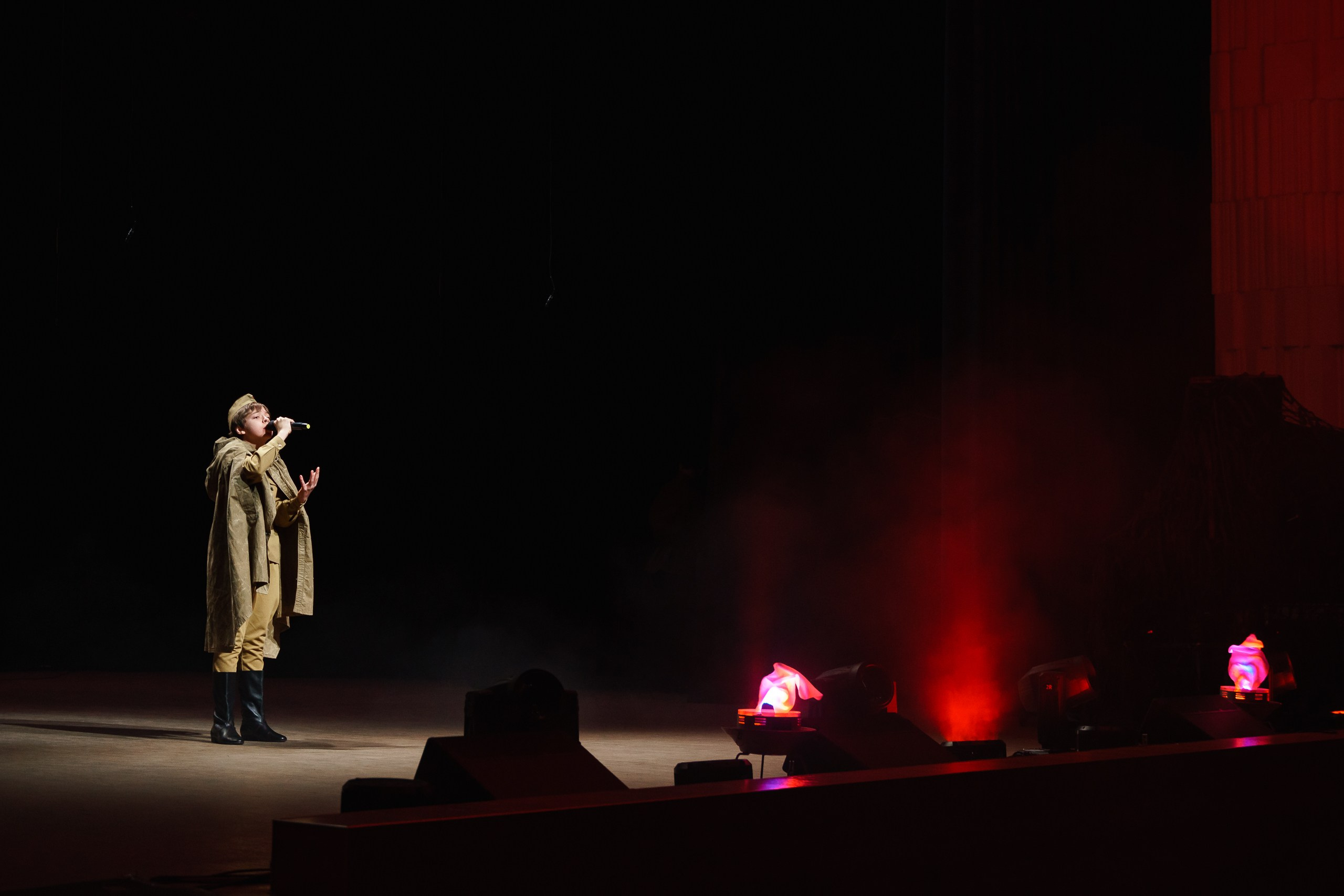 Гала-концерт XXXIII Регионального фестиваля солдатской и патриотической песни «Защитники Отечества». Портретный и репортажный фотограф в Воронеже: Анастасия Пузикова