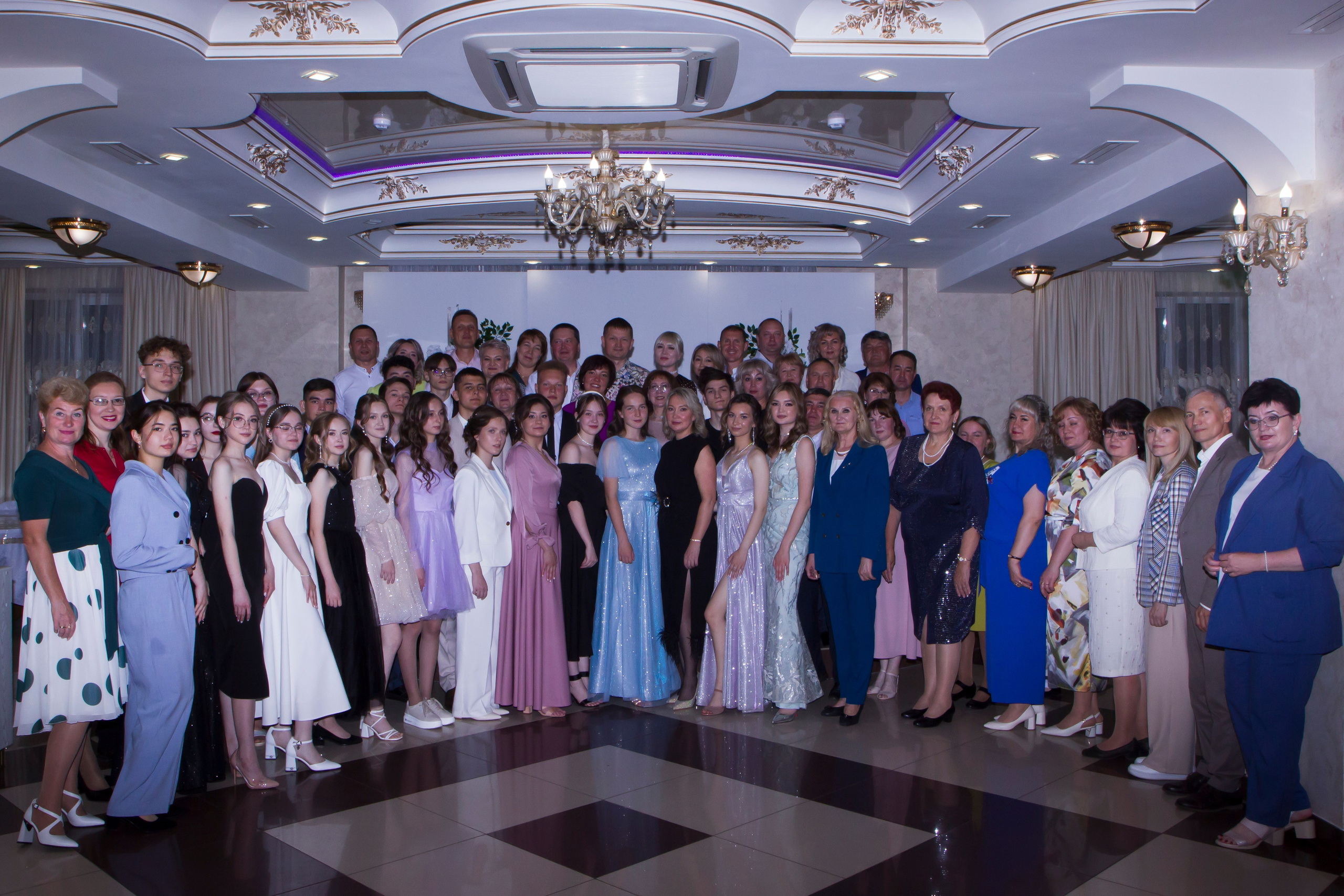 Вручение аттестатов. Семейный и детский фотограф