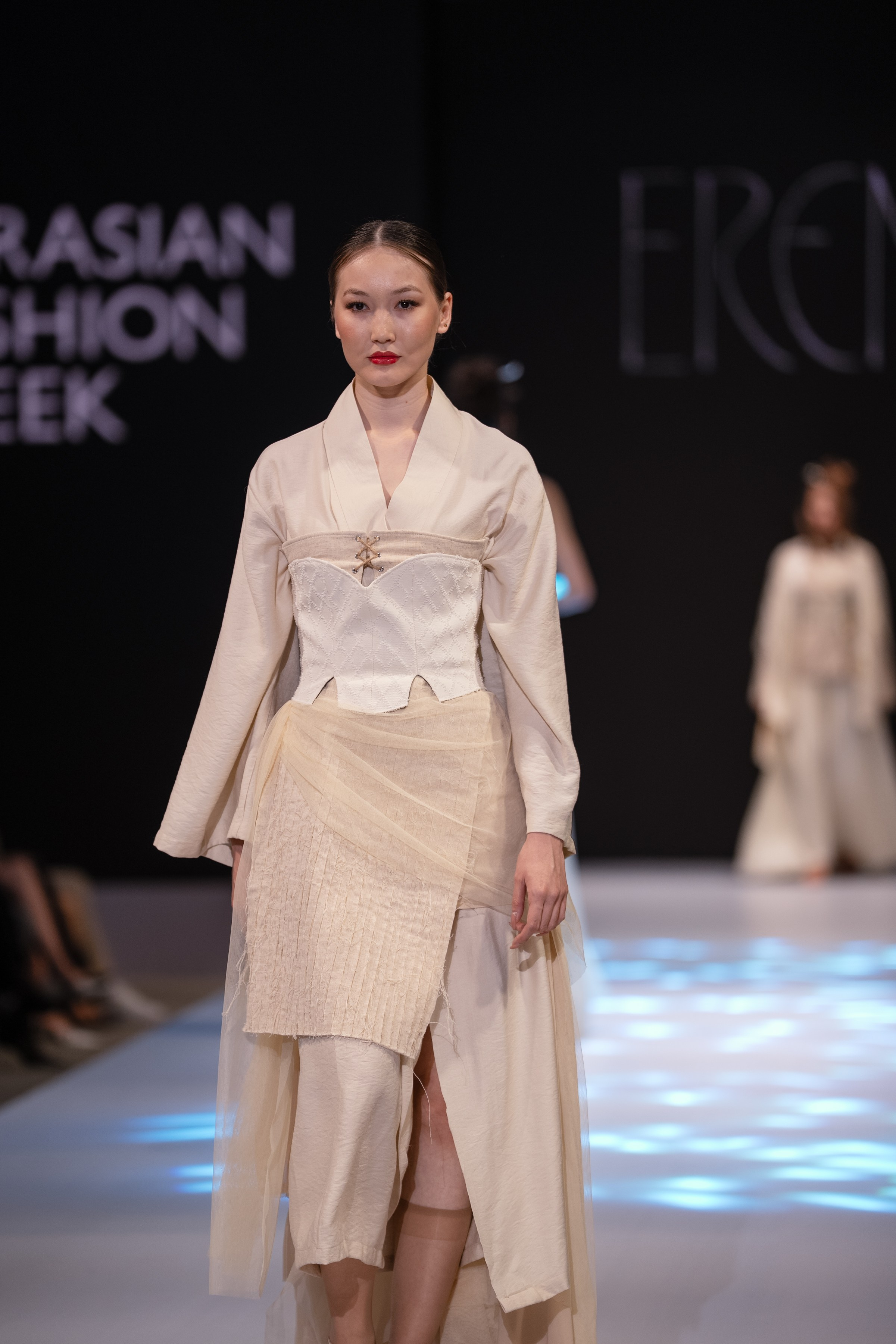 EURASIAN FASHION WEEK Eren. Сайт Алматинского НЮ АРТ, будуар и фэшн фотографа Дениса Карпенко
