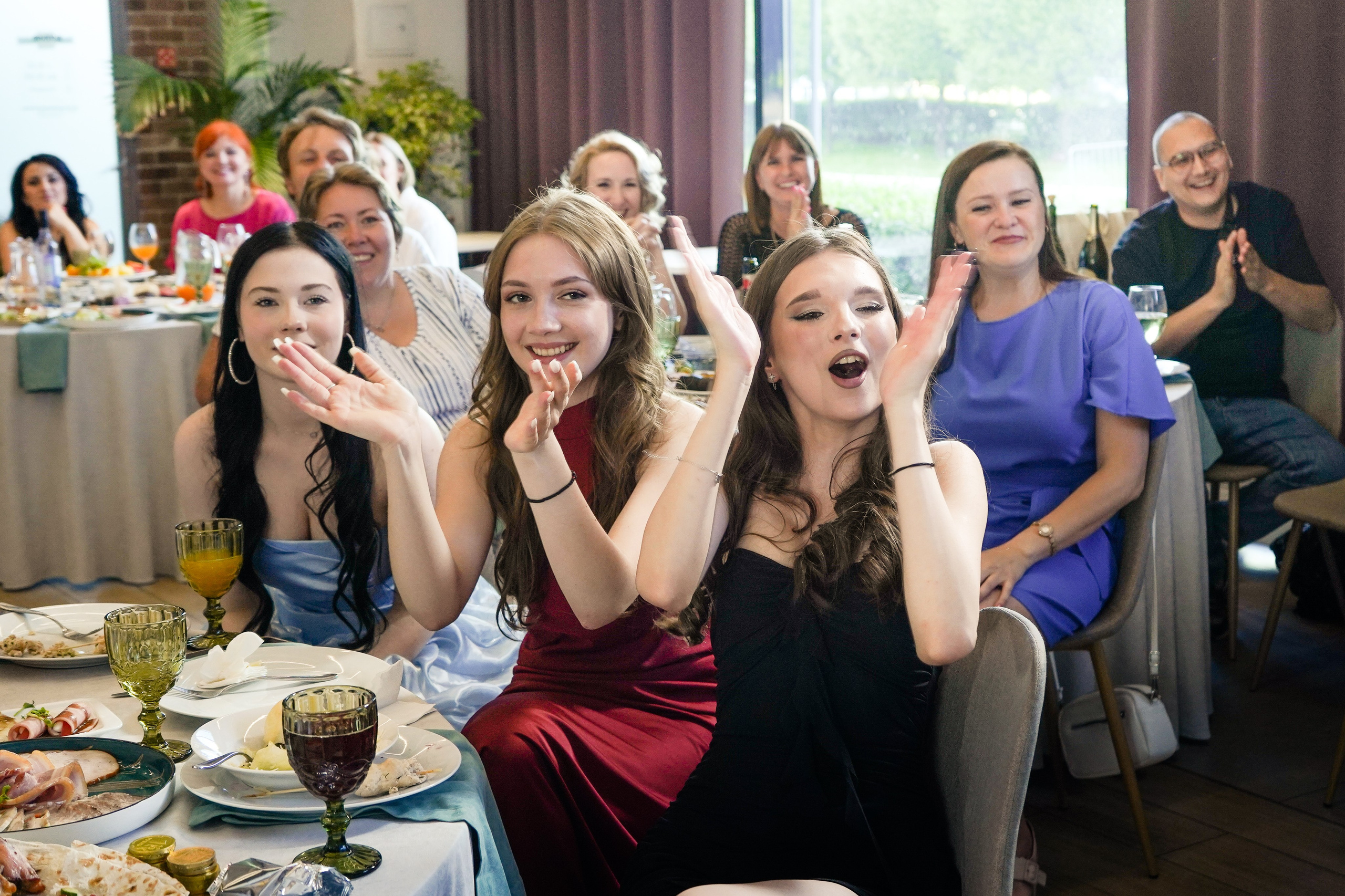 Выпускной вечер, гимназия № 40, 9 класс. Семейный и портретный фотограф в Екатеринбурге Анна Лобанова