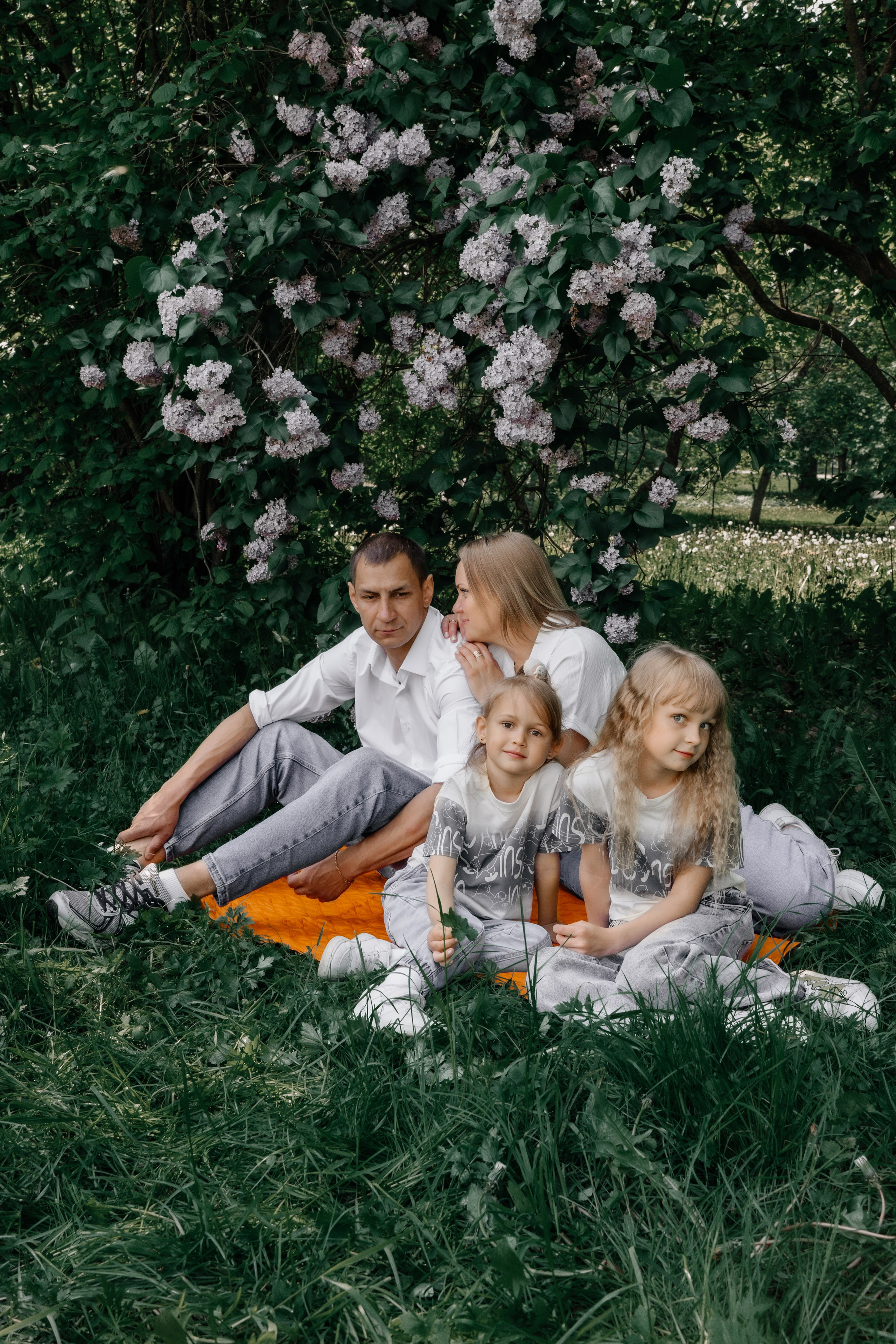 Семейная съемка в Лошицком парке. Ваш семейный фотограф в Минске — Вика Трегубова