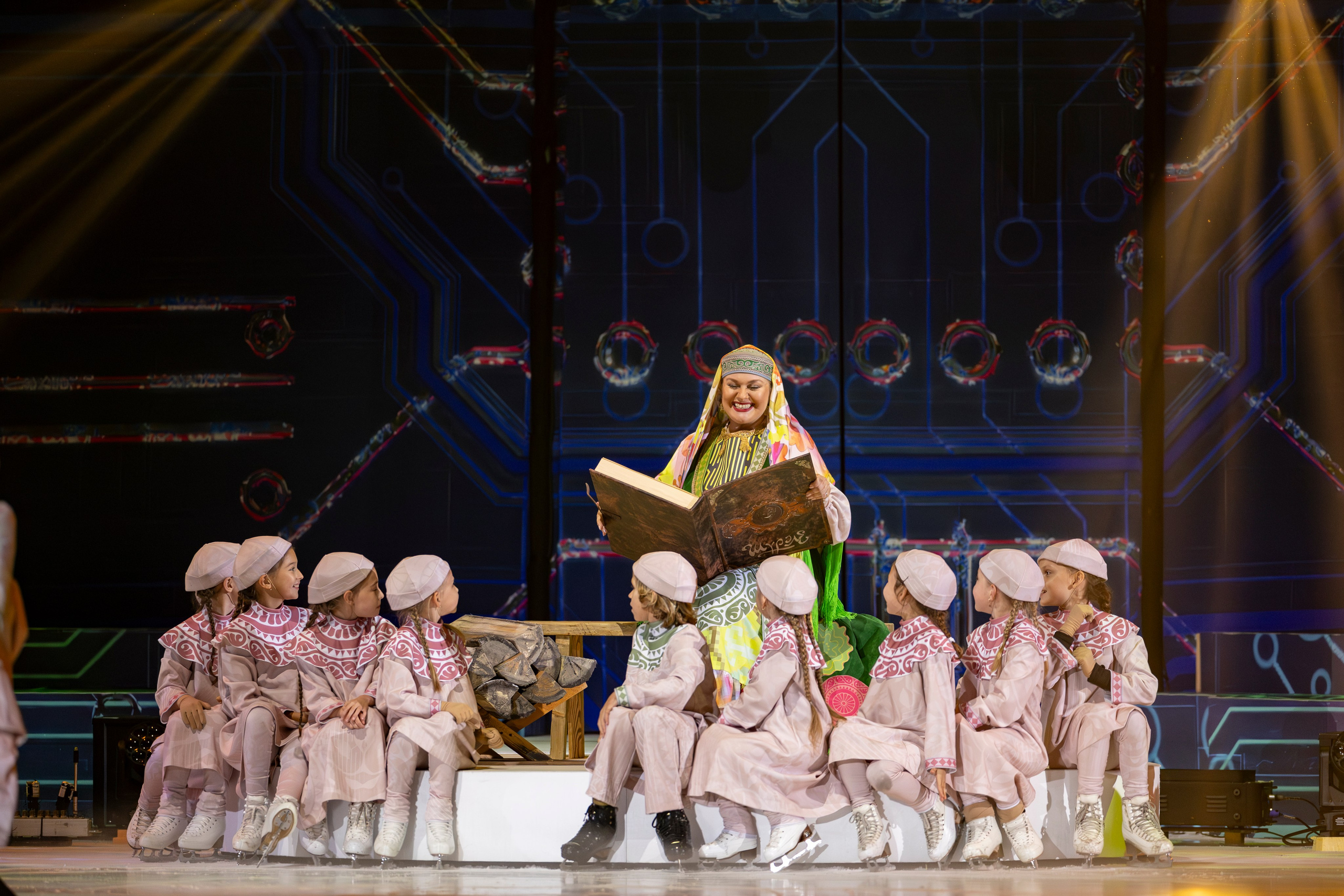 Ледовое шоу Алины Загитовой «Хранители времени». Спортивный репортажный фотограф Казань Нафис Сиразетдинов