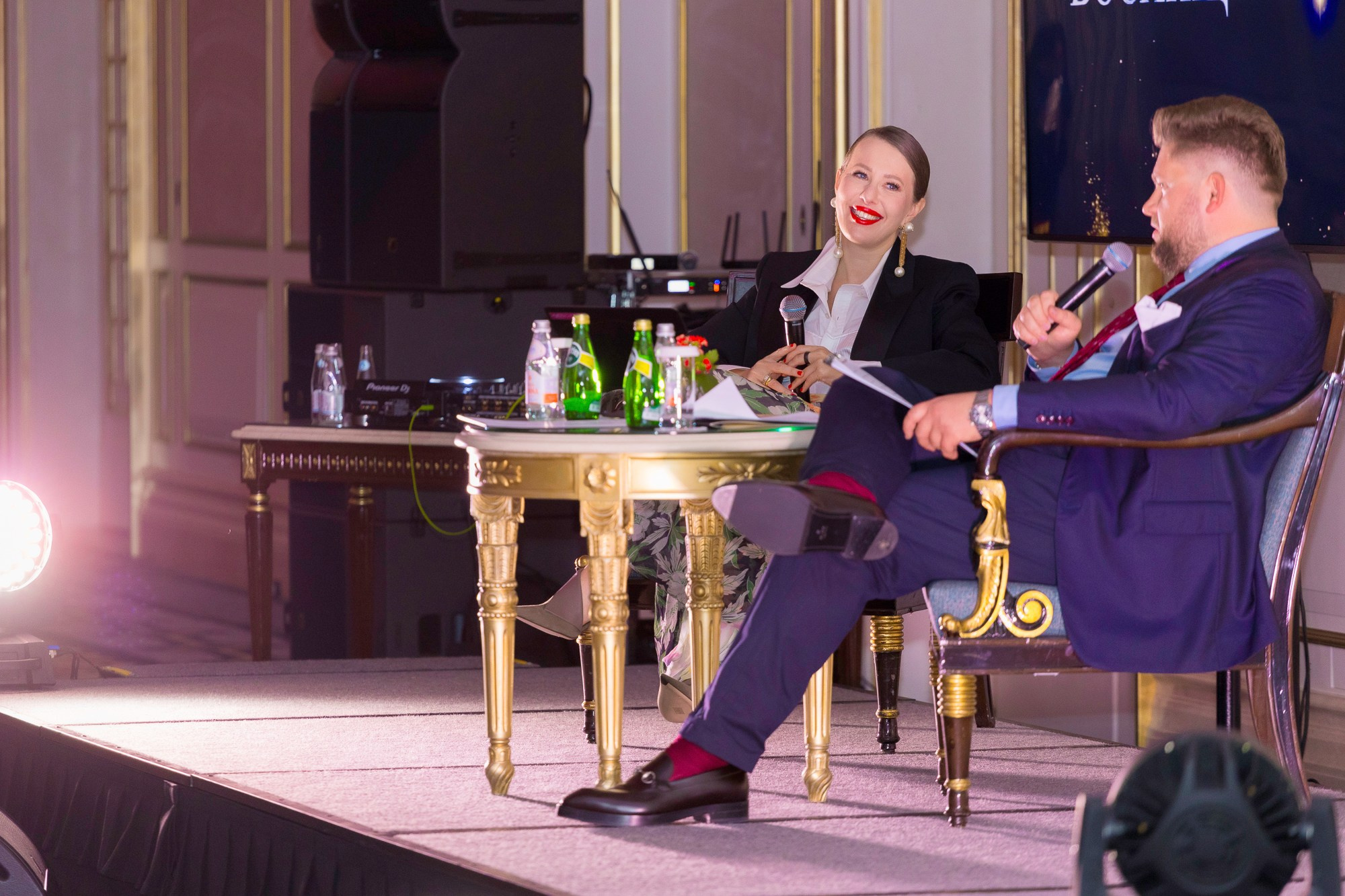 Тренинг Ксении Собчак. Photomantis