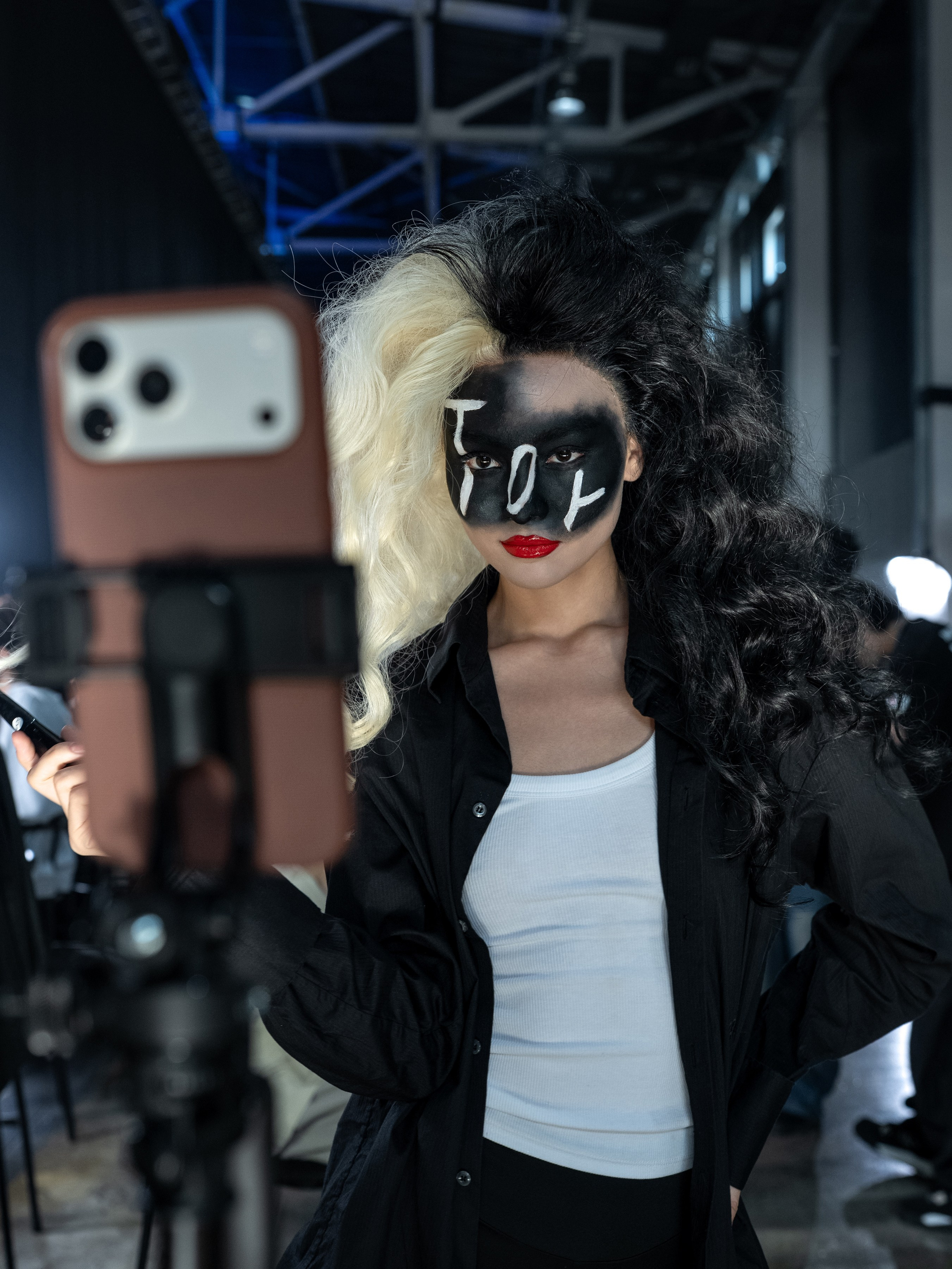Visa Fashion Week Almaty Pre-Fall 2026 April Backstage Day 2. Сайт Алматинского НЮ АРТ, будуар и фэшн фотографа Дениса Карпенко