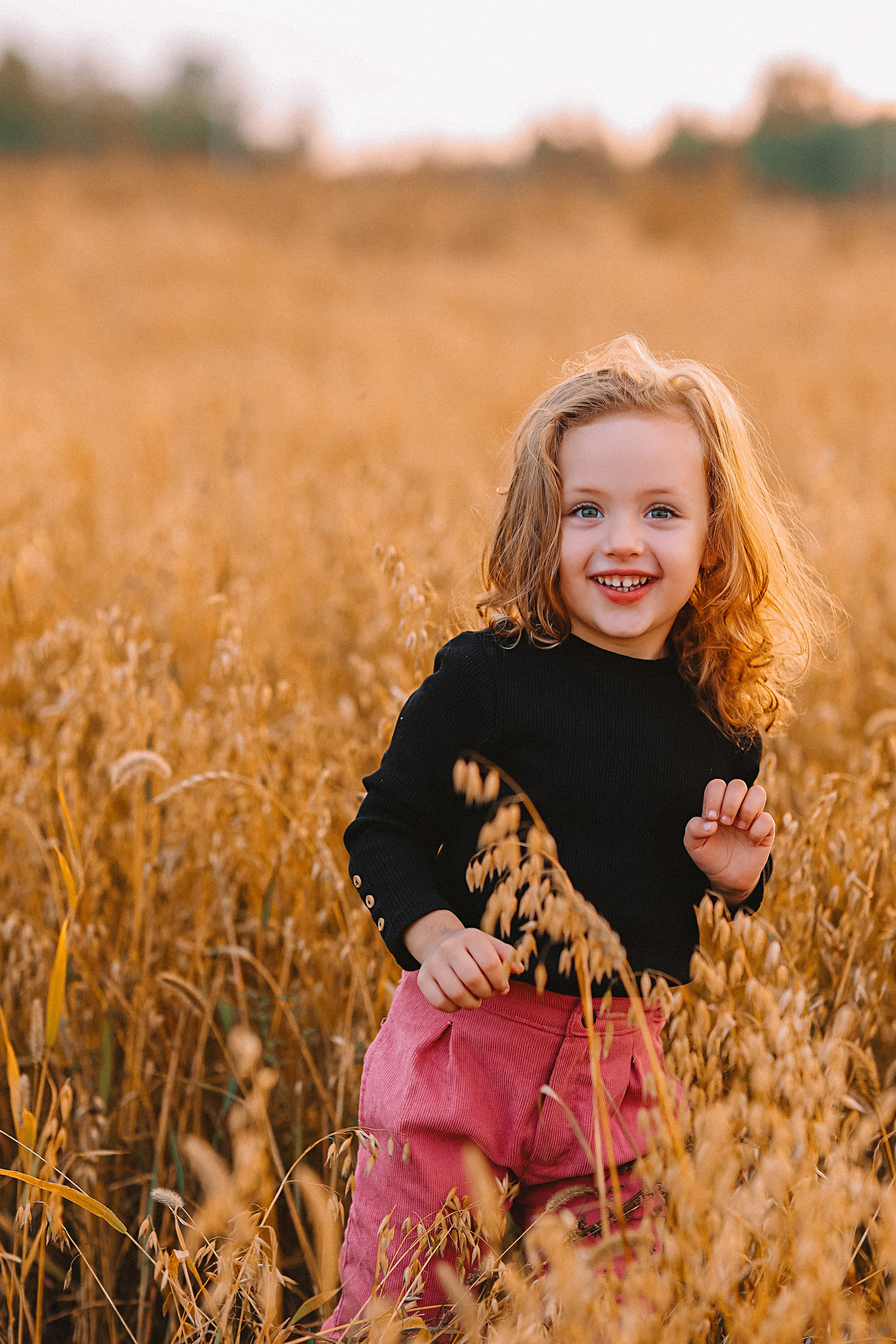 Поле. Семейный фотограф Тюмень, фотограф на роды Салмина Мария