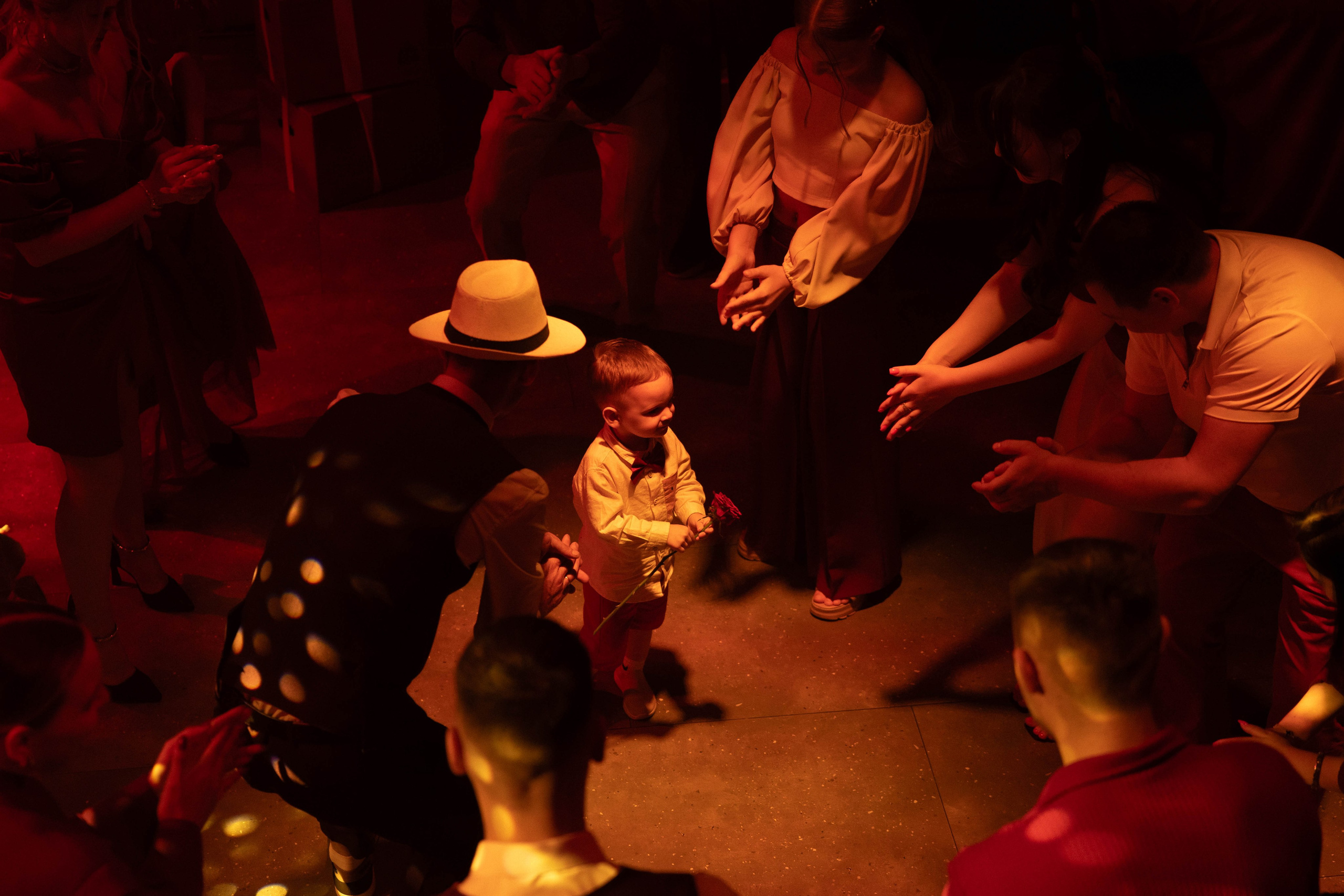 Red wedding. Свадебный фотограф Красноярск Элина Леонова