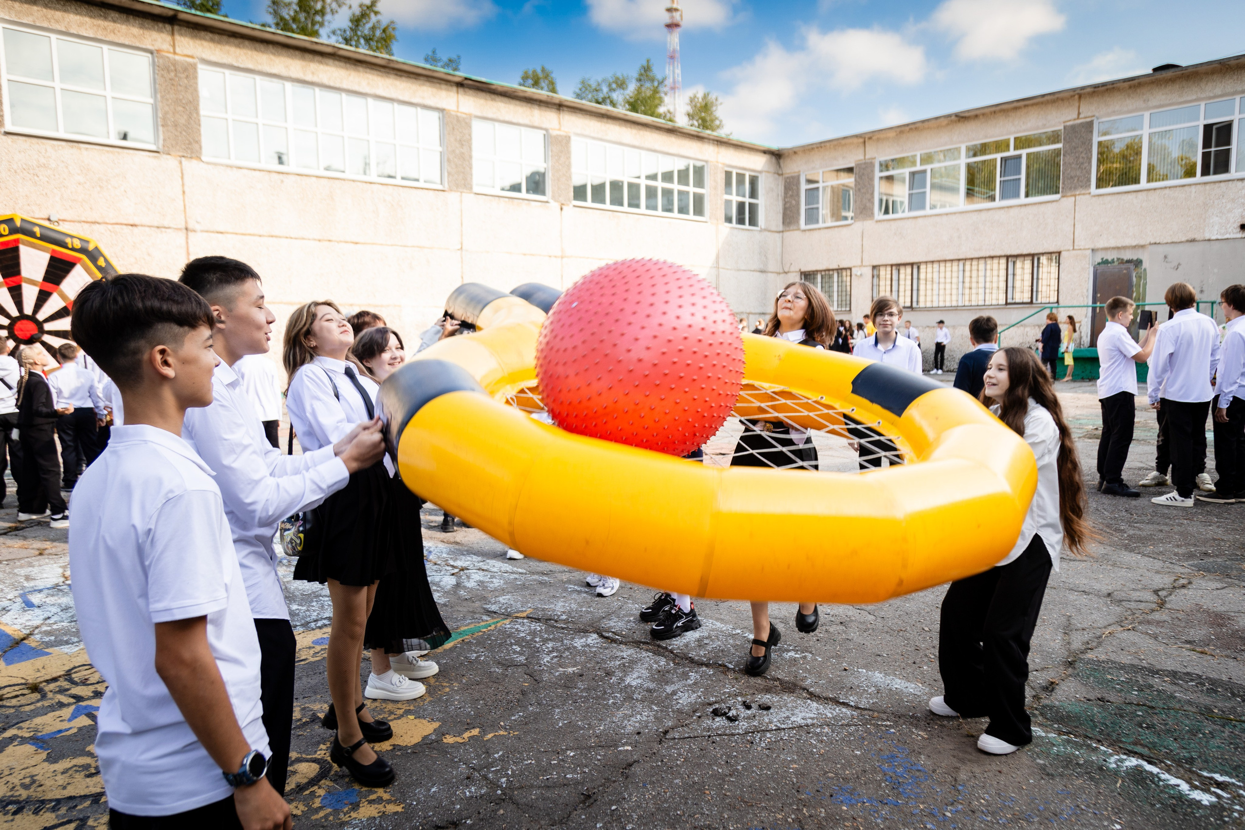 Гимназия № 50. Детский фотограф видеограф в Хабаровске Михаил Орлов