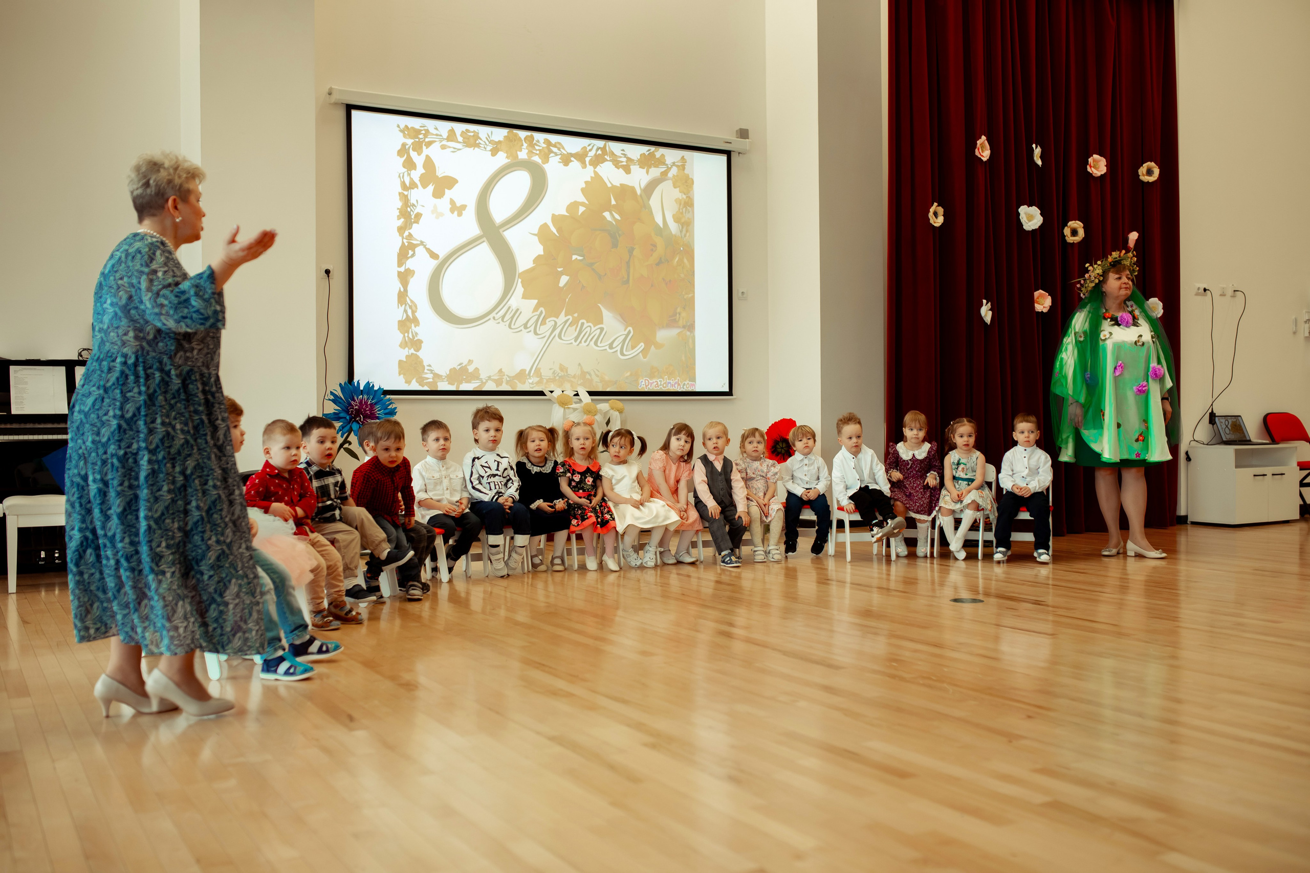 Праздник весны в детском саду. Семейный и детский фотограф в Москве Дорогова Екатерина