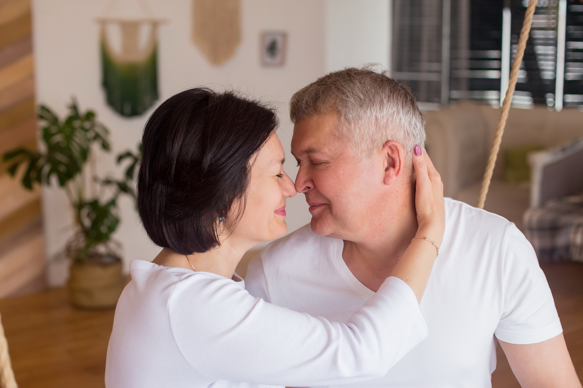Студийные фотосессии в Иркутске. Фотограф видеограф Иркутск фото видео студия Алексея Марамзина