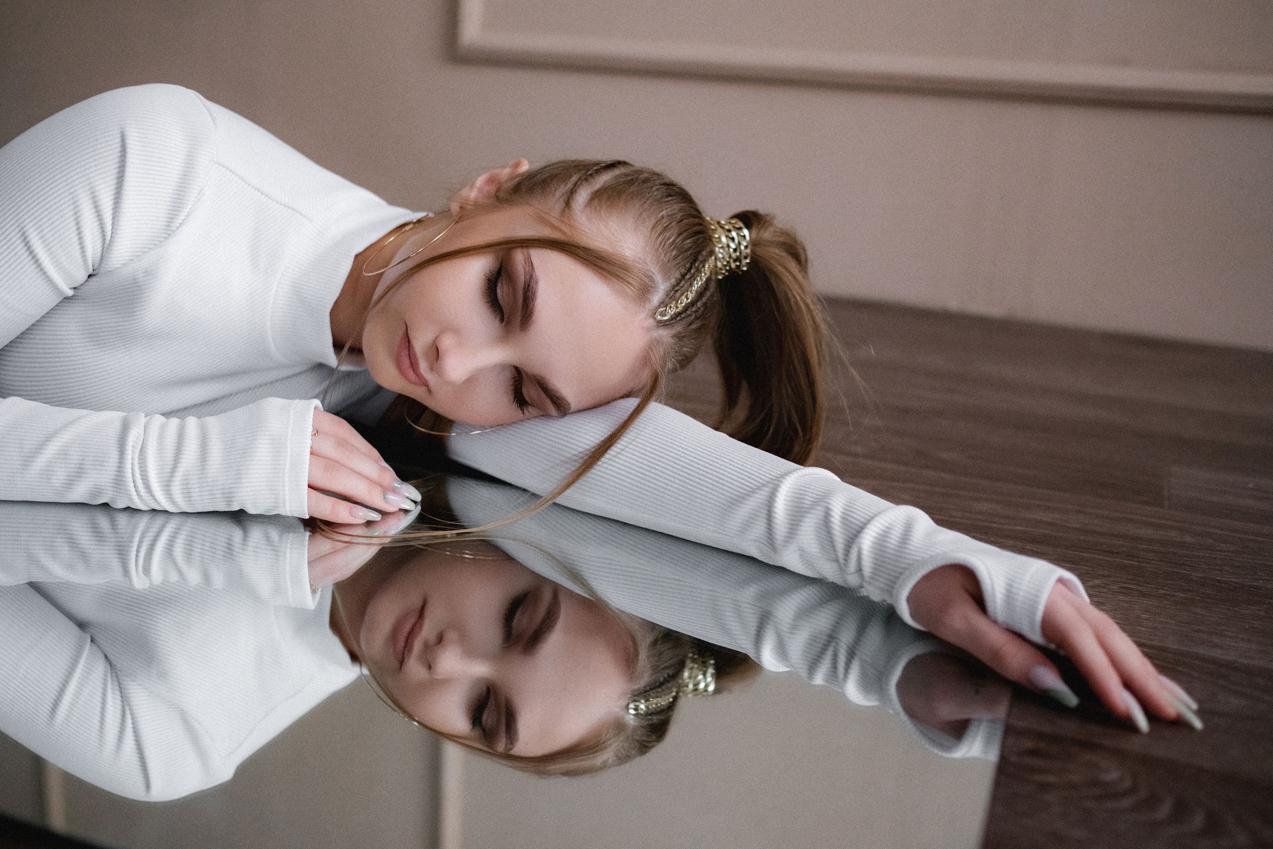 Творческая студийная фотосессия Ксении в Михайловке. Антонина Мезинова фотограф Михайловка и Волгоград