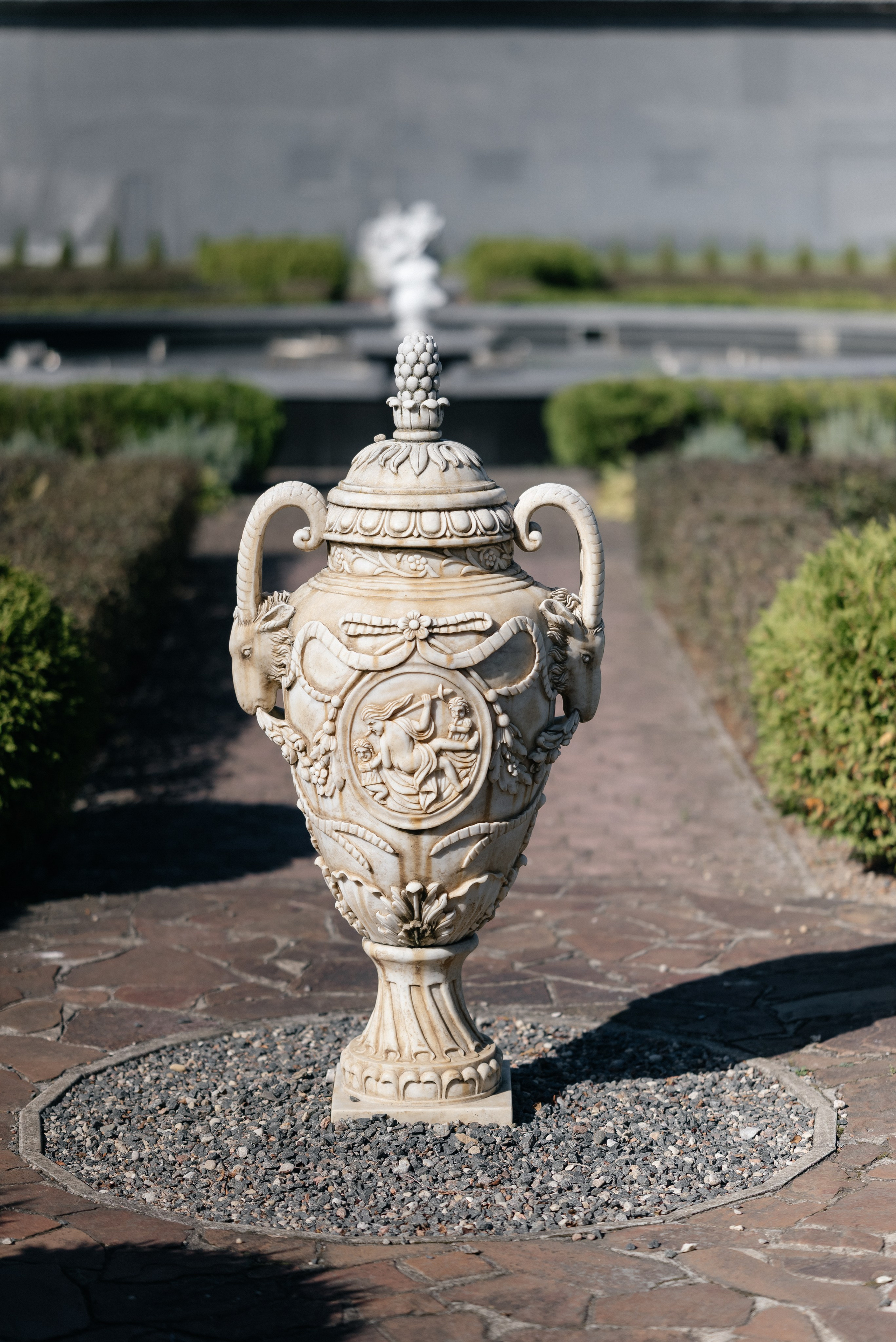 Wedding day in VERSAL PARK. Wedding PHOTOGRAPHER Andrew Vnukov