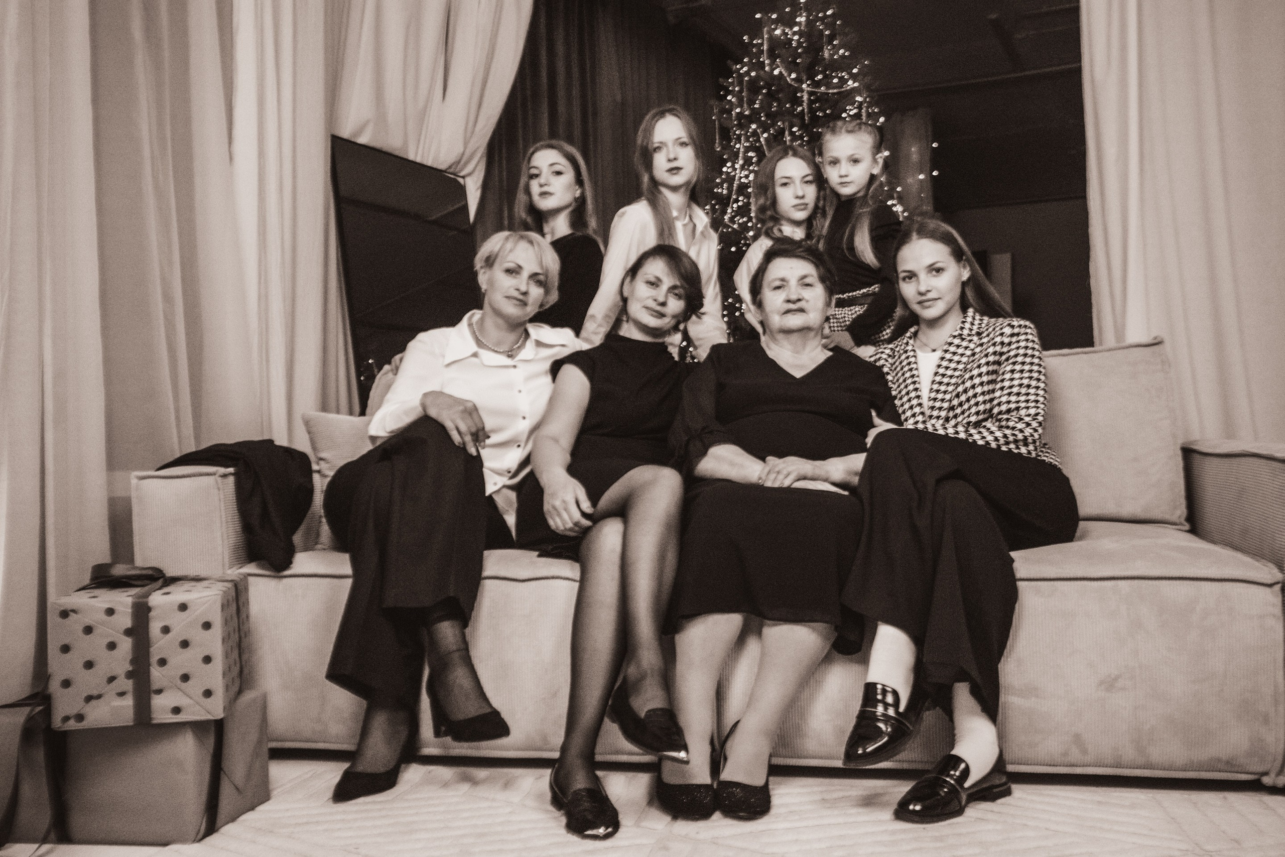 Новогодняя Студия. Уличный фотограф Города N