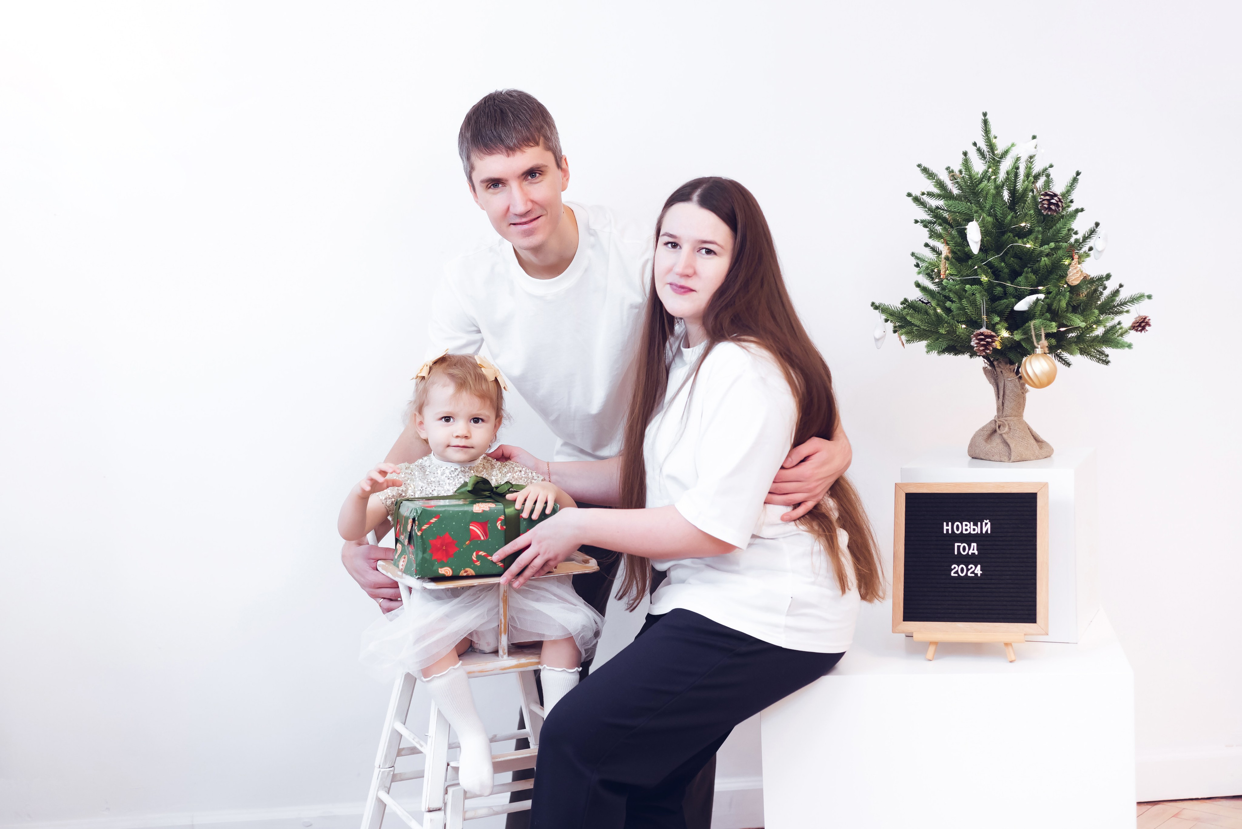 Алиса с мамой и папой. Детский и семейный фотограф Эльмира Веселова