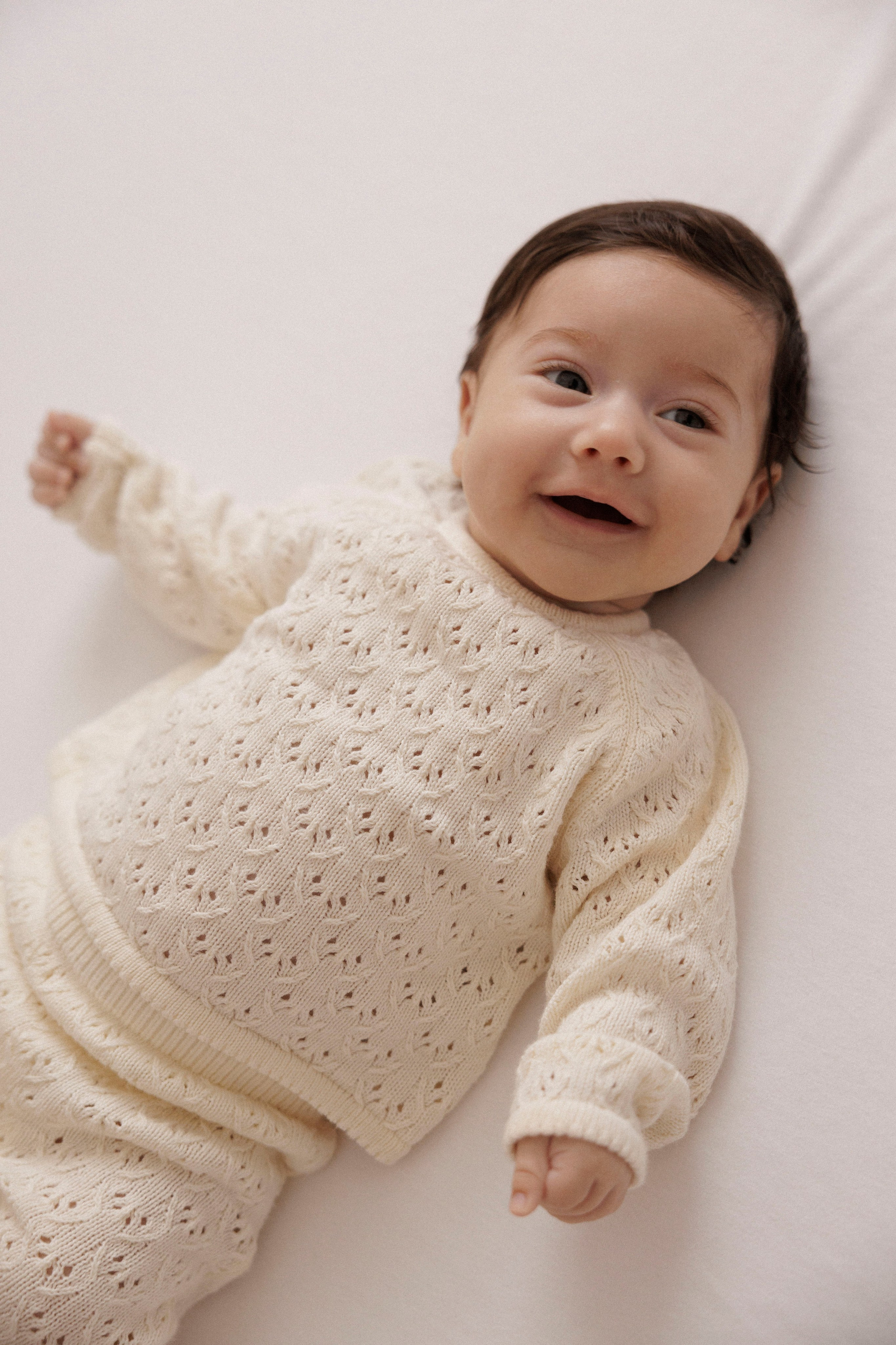 New born family photoshoot at home. Wedding and family photographer