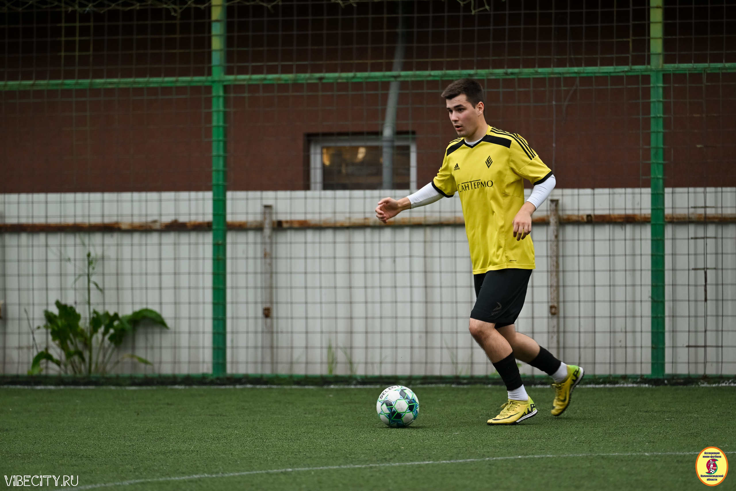МИНИ-ФУТБОЛЬНАЯ ЛИГА 2026. VIBECITY.RU Вайб Сити Ру Фоторепортажи Фотоотчеты Калининград