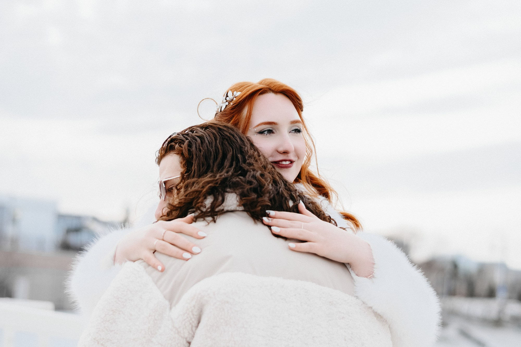 Свадебная прогулка по набережной Тюмени зимой