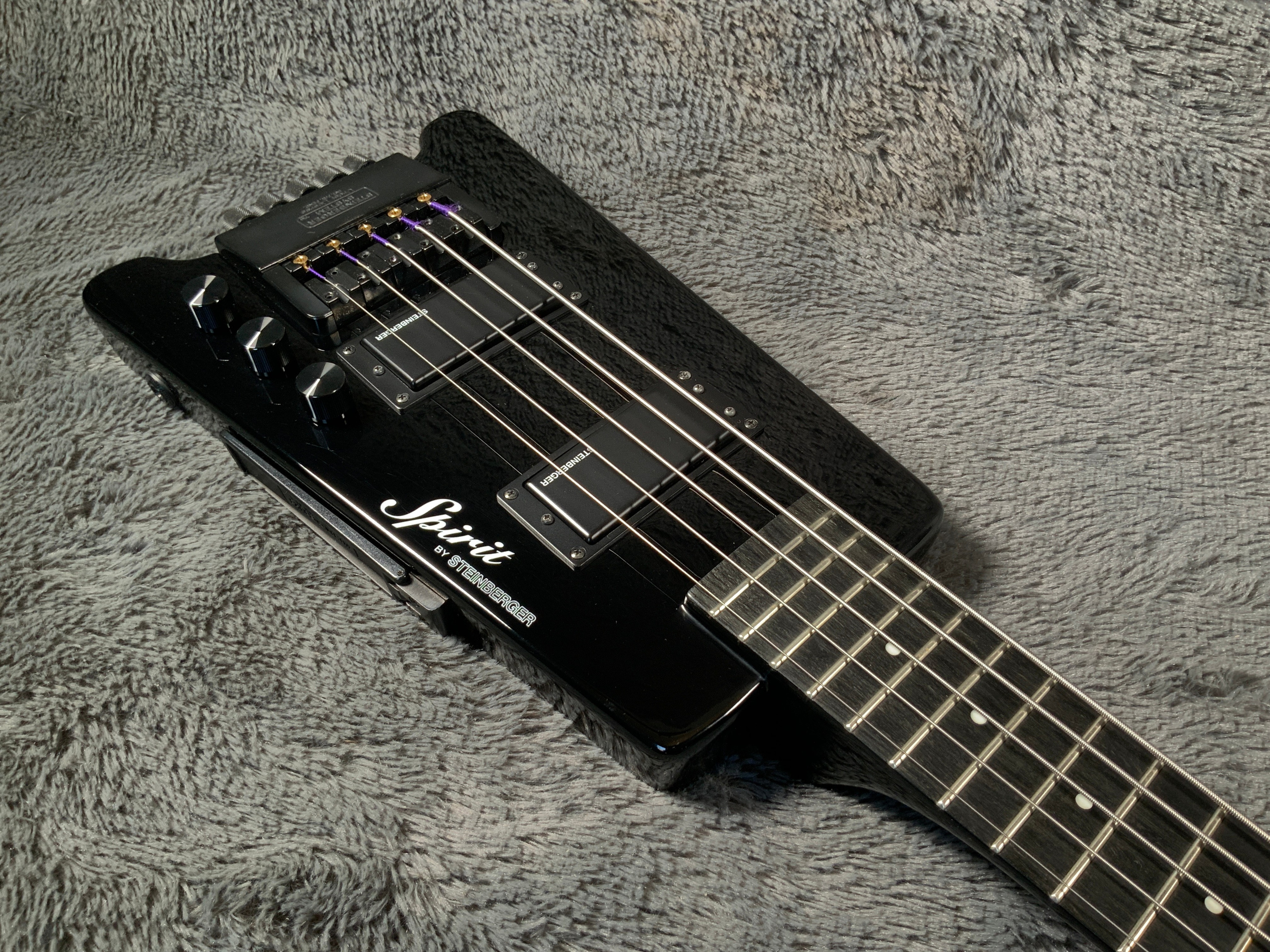 Headless Travel Bass Spirit by Steinberger XT-25 5 Strings. Гитары