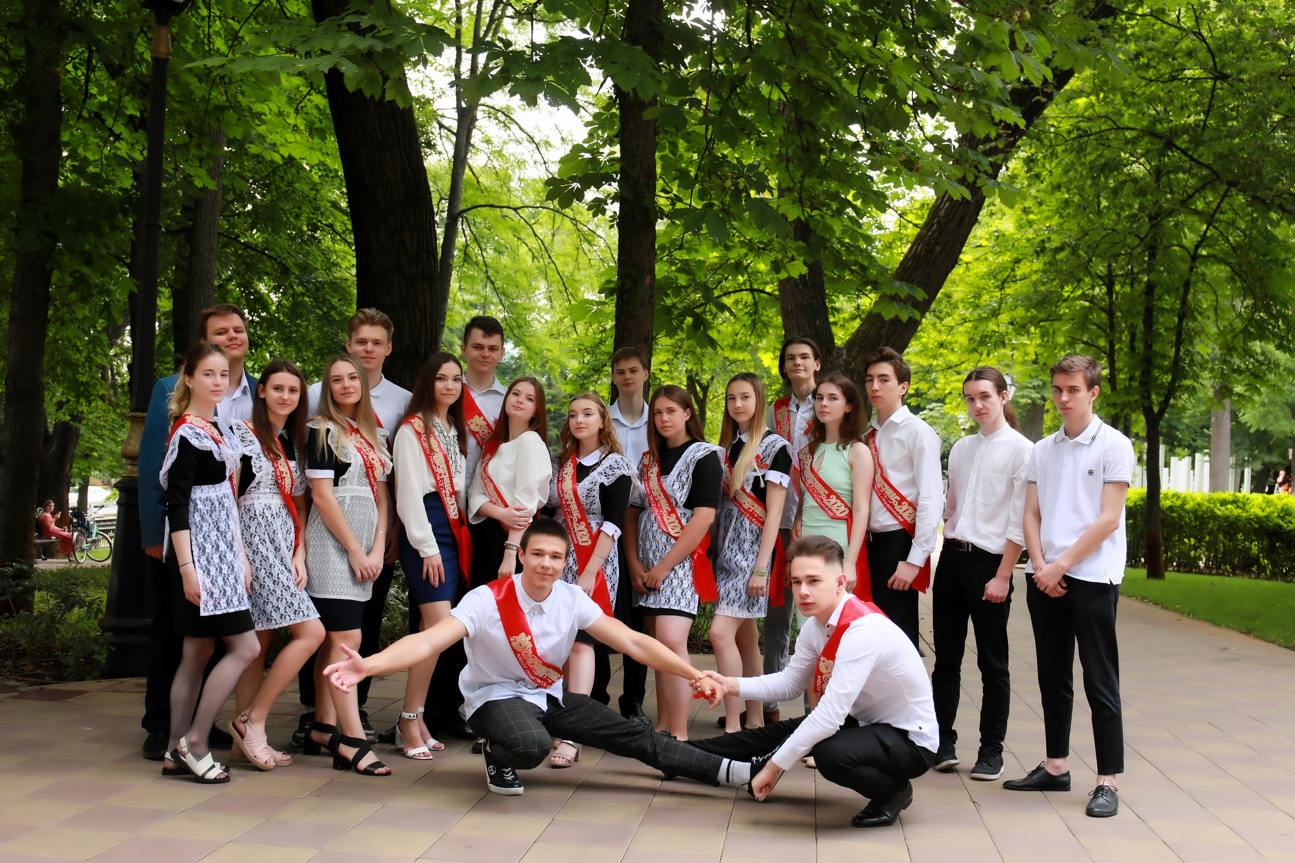 Вручение аттестатов (12 лицей). Детский семейный фотограф Краснодар
