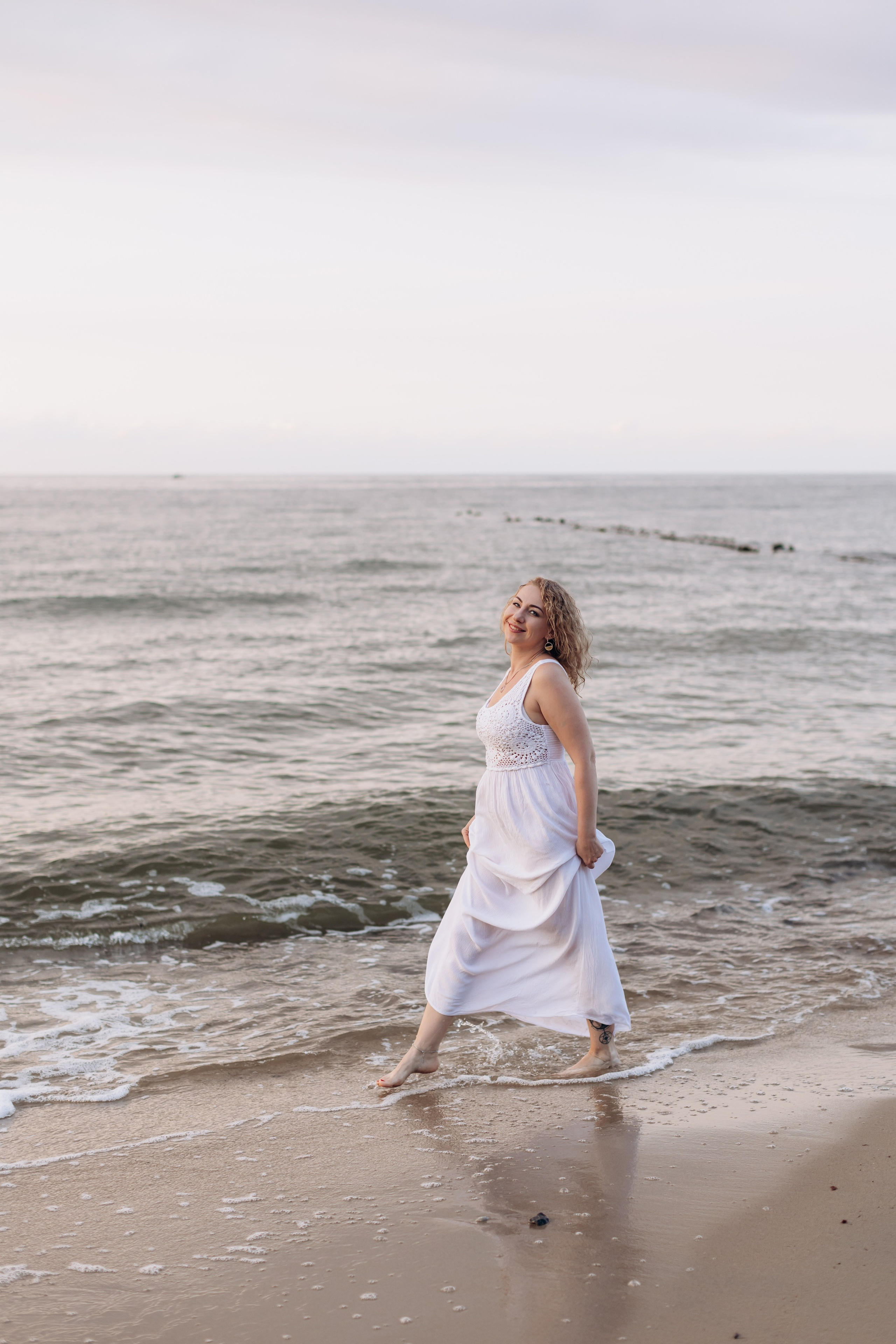 Подруги Отрадное море лето закат. Фотограф в Калининграде свадебная фотография, репортажная, фотосессии