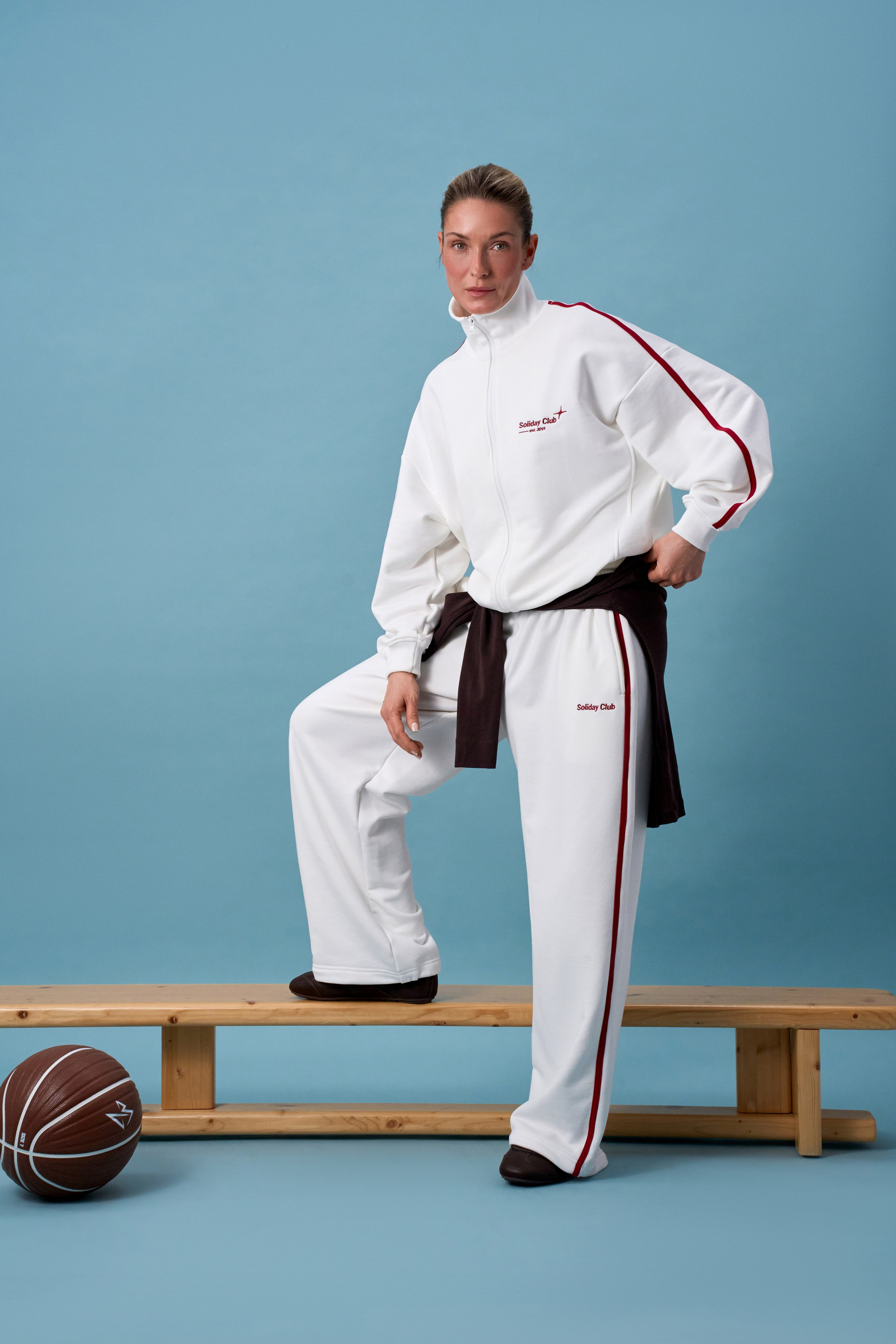 VINTAGE FAMILY CLUB. Creative Fashion Photographer & Art Director