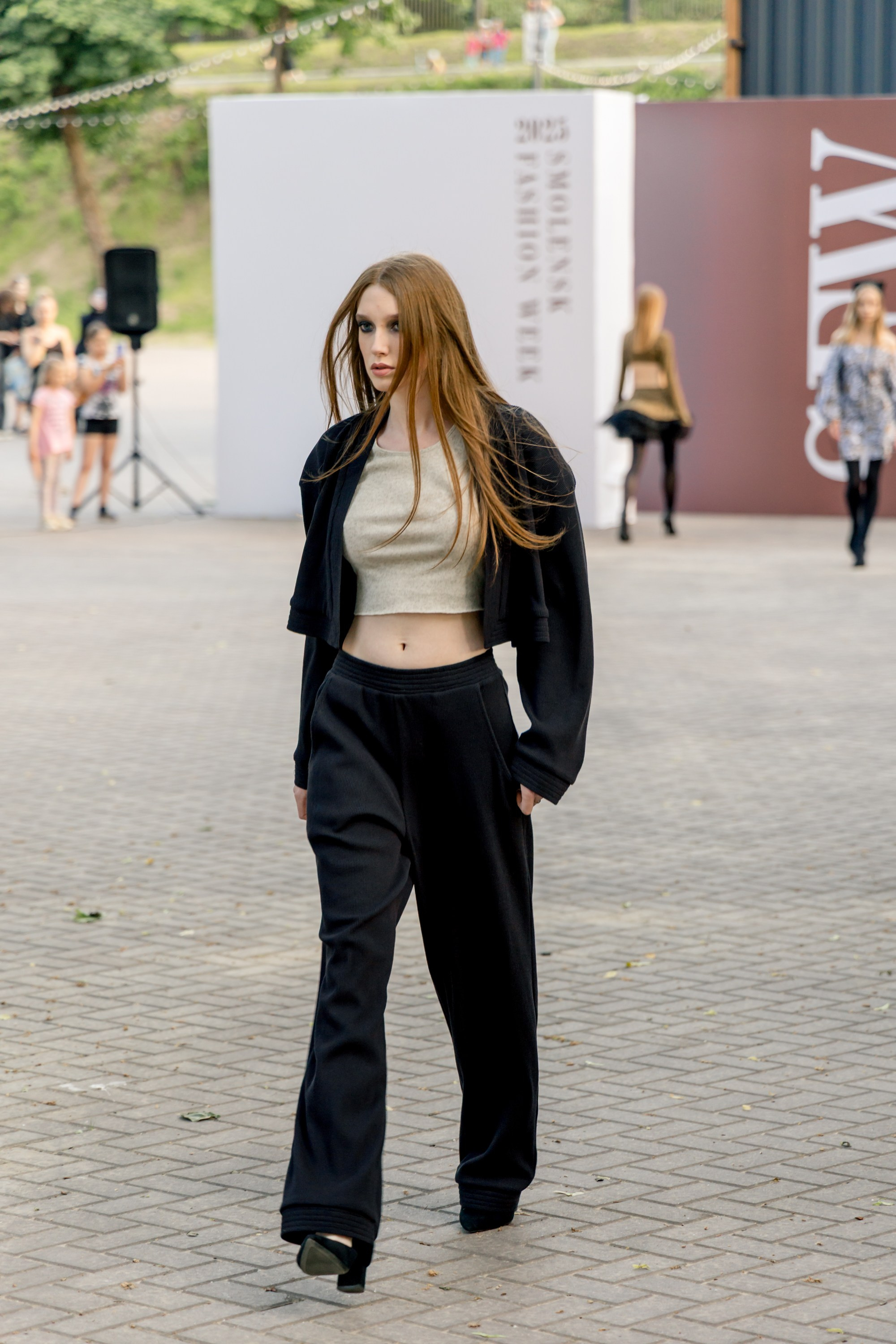 Smolensk Fashion Week 2025_показы_ДЕНЬ 1_ВЕЧЕРНИЙ ПОКАЗ_19:00. Главная
