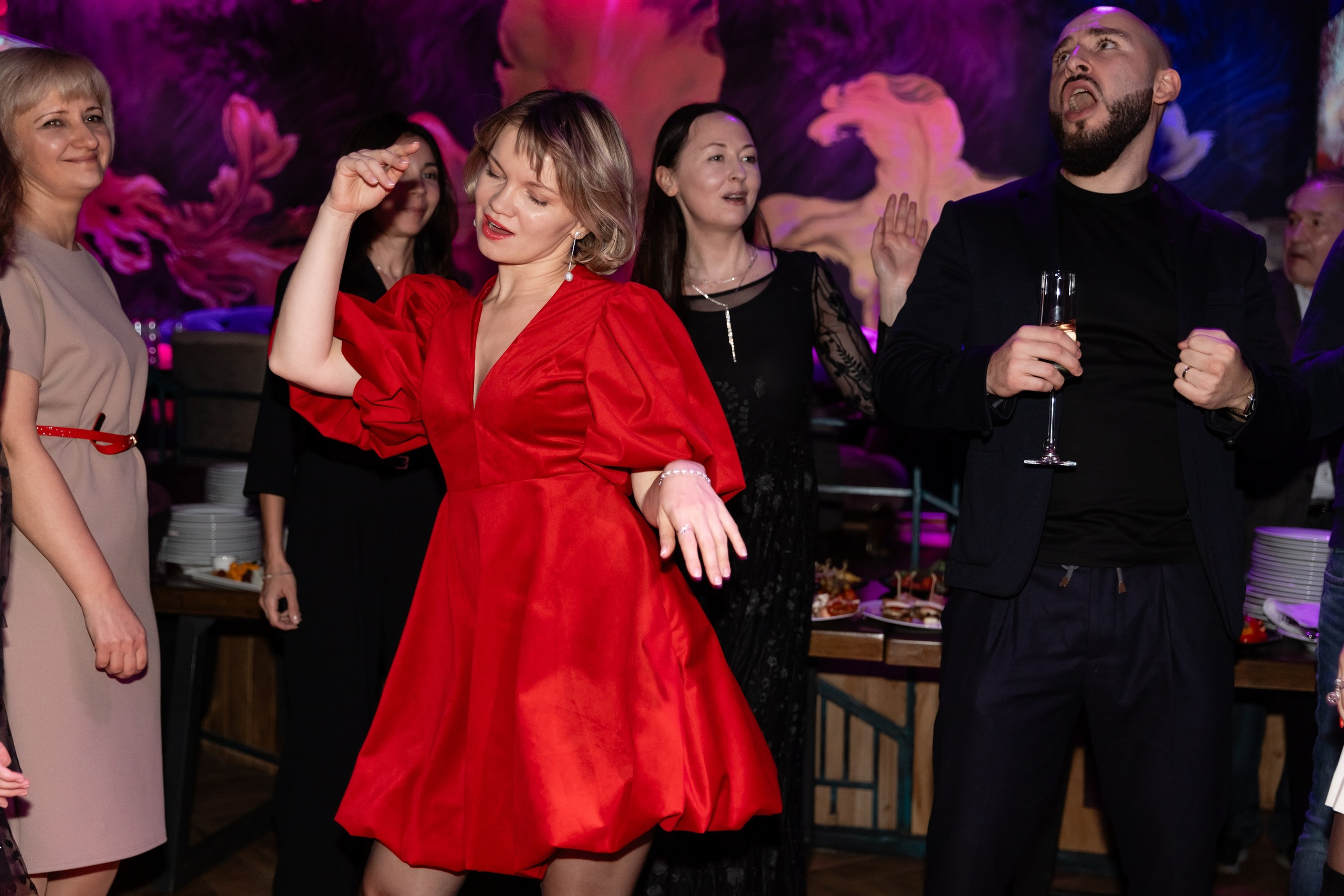 Новогодний корпоратив (Караоке клуб Who is who). Татьяна Чернышова свадебный фотограф Москва