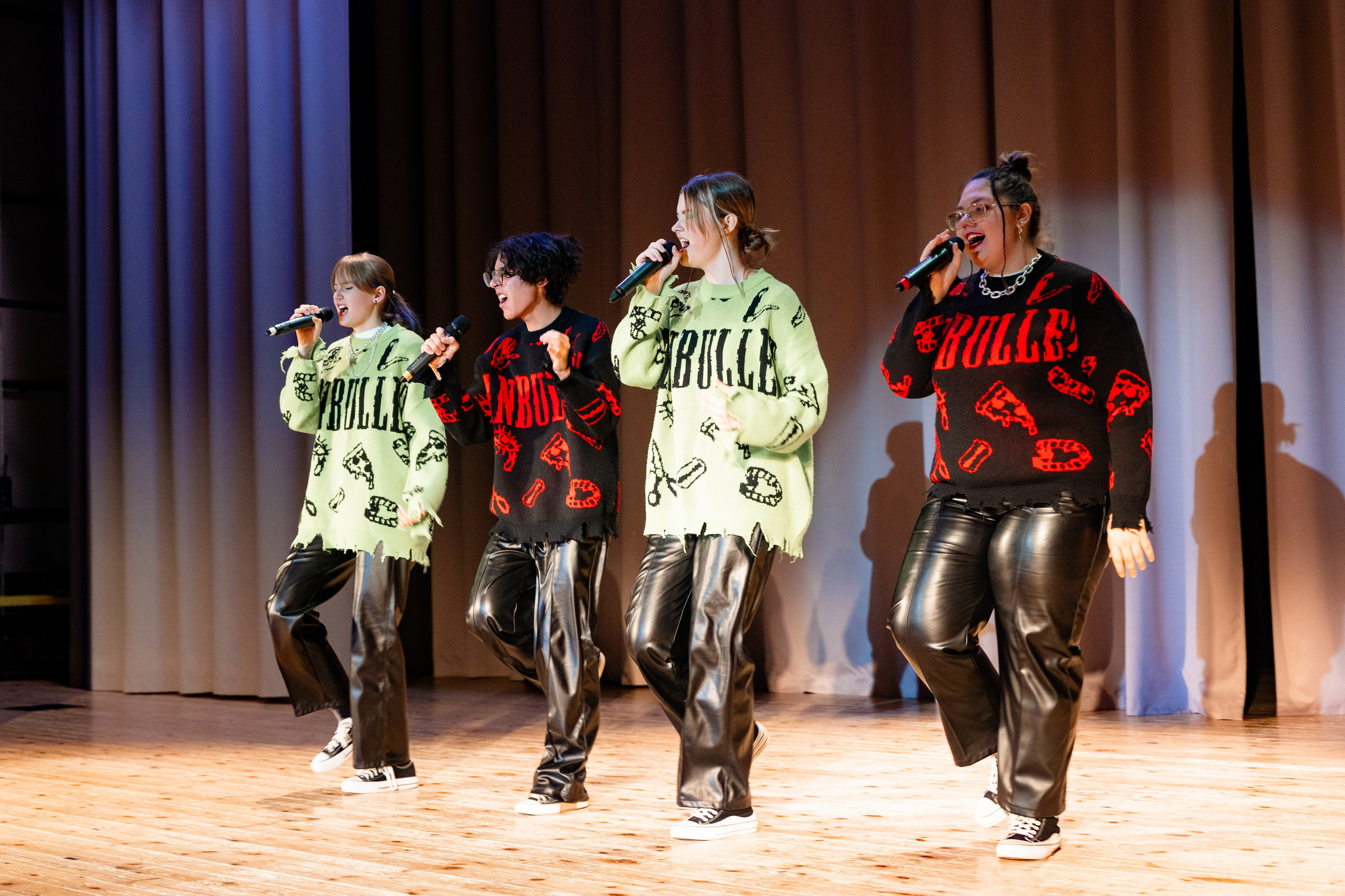 Концерт ДК Буривестник. Фотограф Никита Комаров