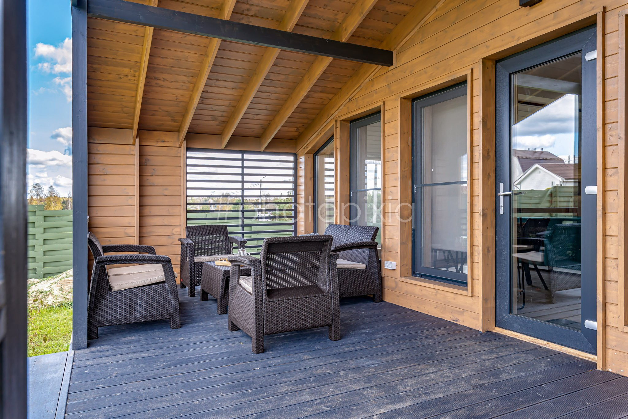 Съёмка загородного дома для аренды в ДПК Большие Всходы. Интерьерная съёмка и виртуальные туры — Интерьерный фотограф Кузнецов Сергей (photopixiq)