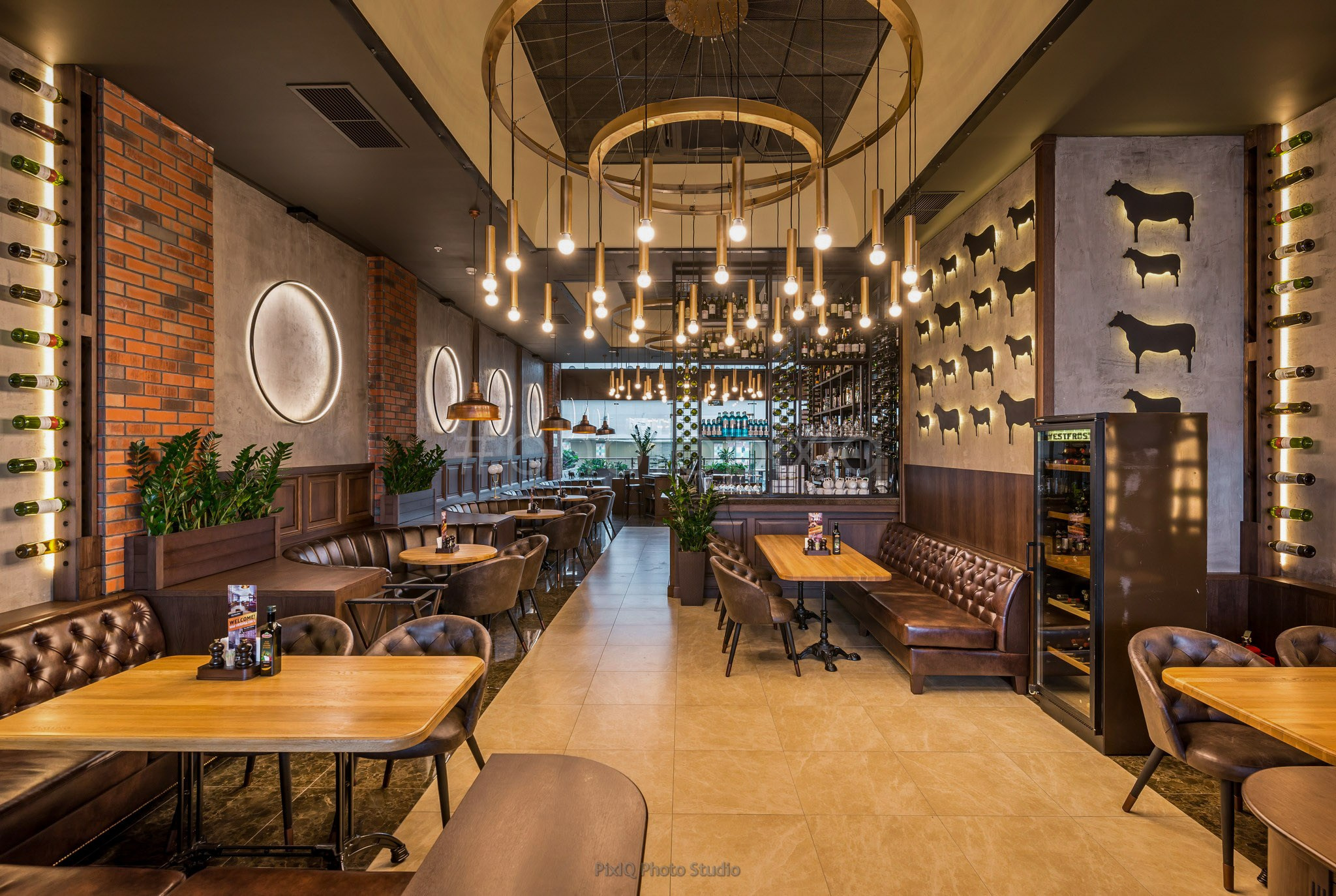 Фотосъёмка ресторана КОЛБАСОФФ. Интерьерная съёмка и виртуальные туры — Интерьерный фотограф Кузнецов Сергей (photopixiq)