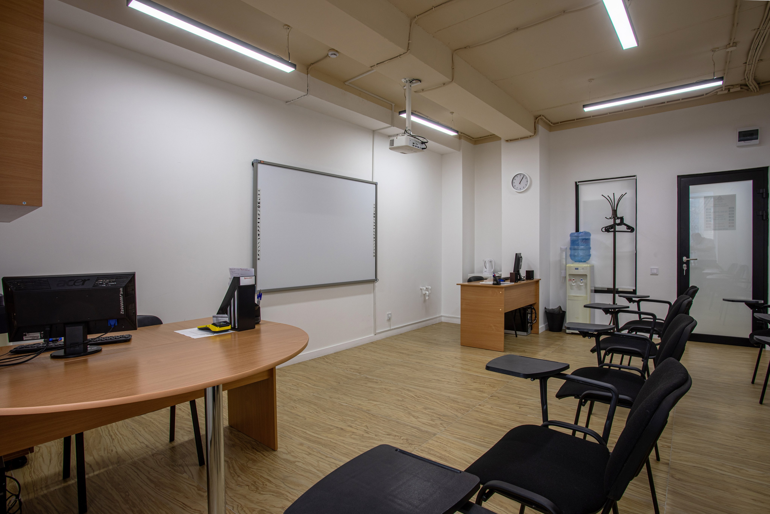 Бизнес-центр My Space Уфа, фото Алексея Муравьёва, современный офис,Лобби бизнес-центра My Space, съёмка фотографа Алексея Муравьёва, деловая атмосфера,Офисные помещения My Space Уфа, работа фотографа Алексея Муравьёва, деловой интерьер,Конференц-зал бизнес-центра My Space, фото Алексея Муравьёва, бизнес-встречи,Рецепция бизнес-центра My Space Уфа, съёмка Алексея Муравьёва, премиальный дизайн,Офисное пространство My Space, фото Алексея Муравьёва, рабочая зона,Панорамные окна бизнес-центра My Space, работа фотографа Алексея Муравьёва, вид на город,Лифт бизнес-центра My Space Уфа, съёмка Алексея Муравьёва, комфорт,Переговорная комната My Space, фото Алексея Муравьёва, деловой стиль,Зона отдыха бизнес-центра My Space, работа фотографа Алексея Муравьёва, комфорт для сотрудников,Инфраструктура My Space Уфа, съёмка Алексея Муравьёва, бизнес-услуги,Паркинг бизнес-центра My Space, фото Алексея Муравьёва, безопасность,Вестибюль My Space, работа фотографа Алексея Муравьёва, элегантность,Офисные кабинеты бизнес-центра My Space, съёмка Алексея Муравьёва, функциональность,Общественные зоны My Space Уфа, фото Алексея Муравьёва, современный дизайн,Рецепция и зона ожидания My Space, работа фотографа Алексея Муравьёва, стиль,Офисные перегородки бизнес-центра My Space, съёмка Алексея Муравьёва, зонирование,Интерьер бизнес-центра My Space Уфа, фото Алексея Муравьёва, деловой интерьер,Офисная мебель My Space, работа фотографа Алексея Муравьёва, эргономичность,Освещение бизнес-центра My Space, съёмка Алексея Муравьёва, комфорт для работы