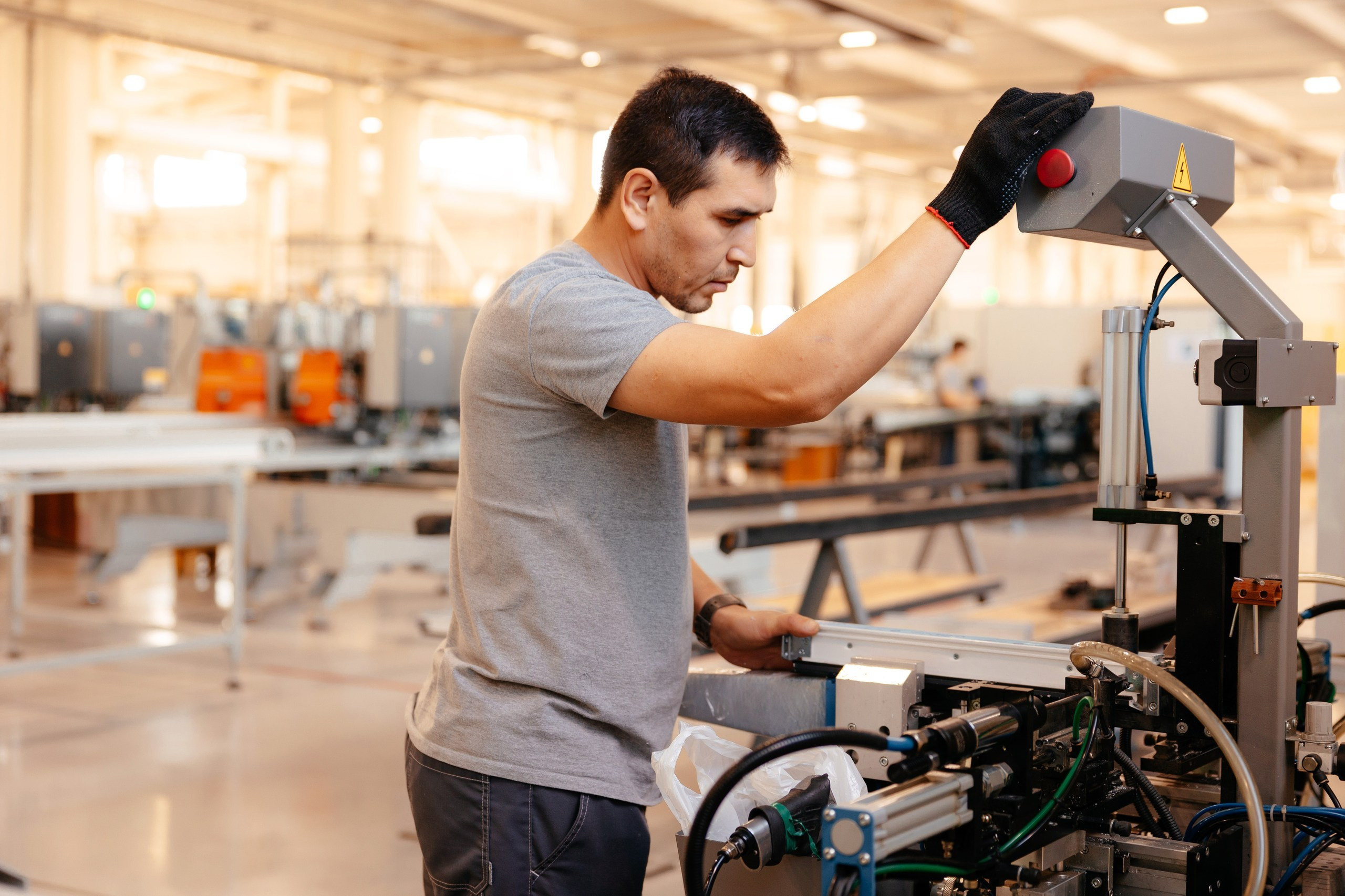 Техновид Плюс — производство светопрозрачных конструкций. Фотограф для бизнеса Константин Брусницын в Екатеринбурге