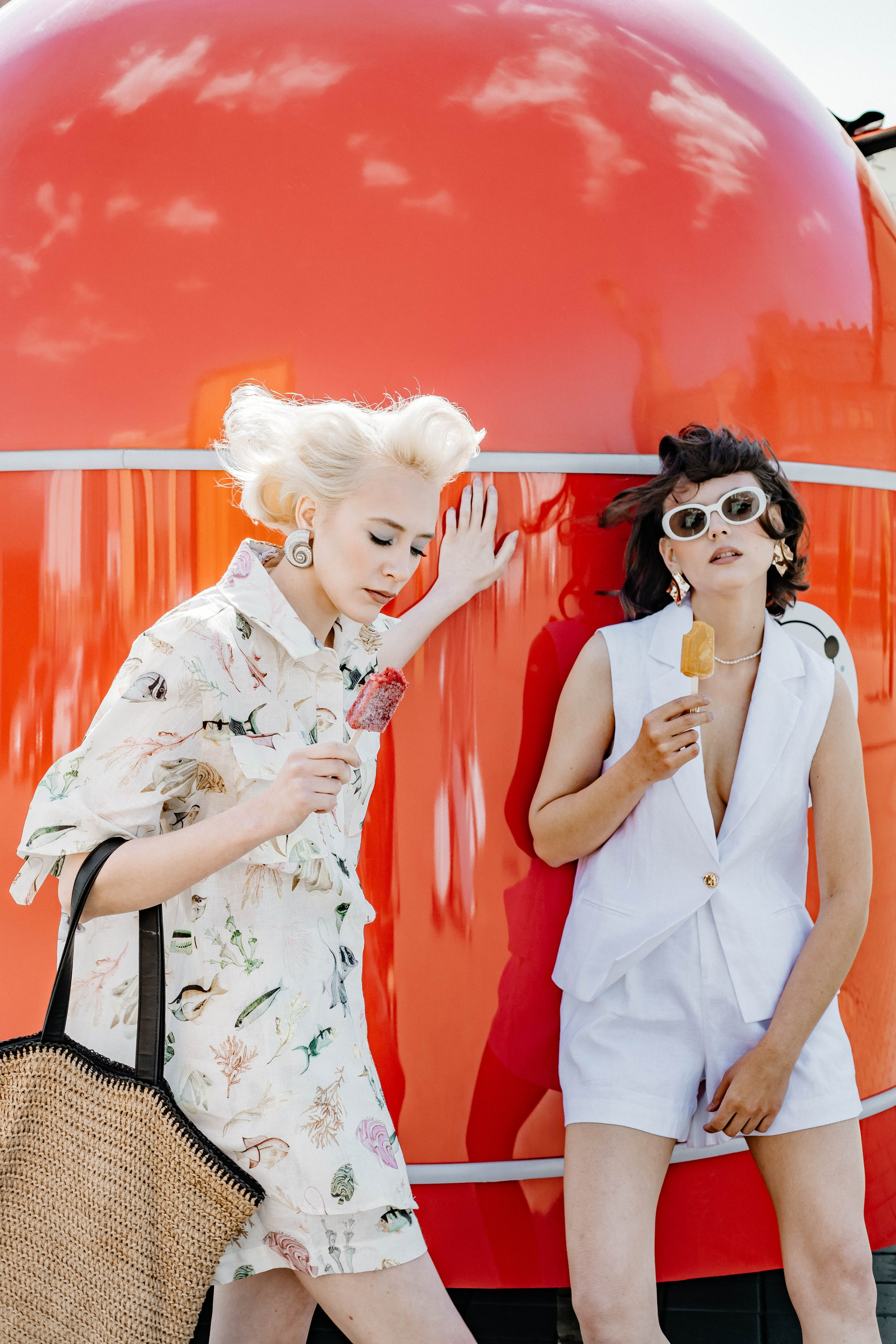 Ася и Наташа. Рыжова Тамара