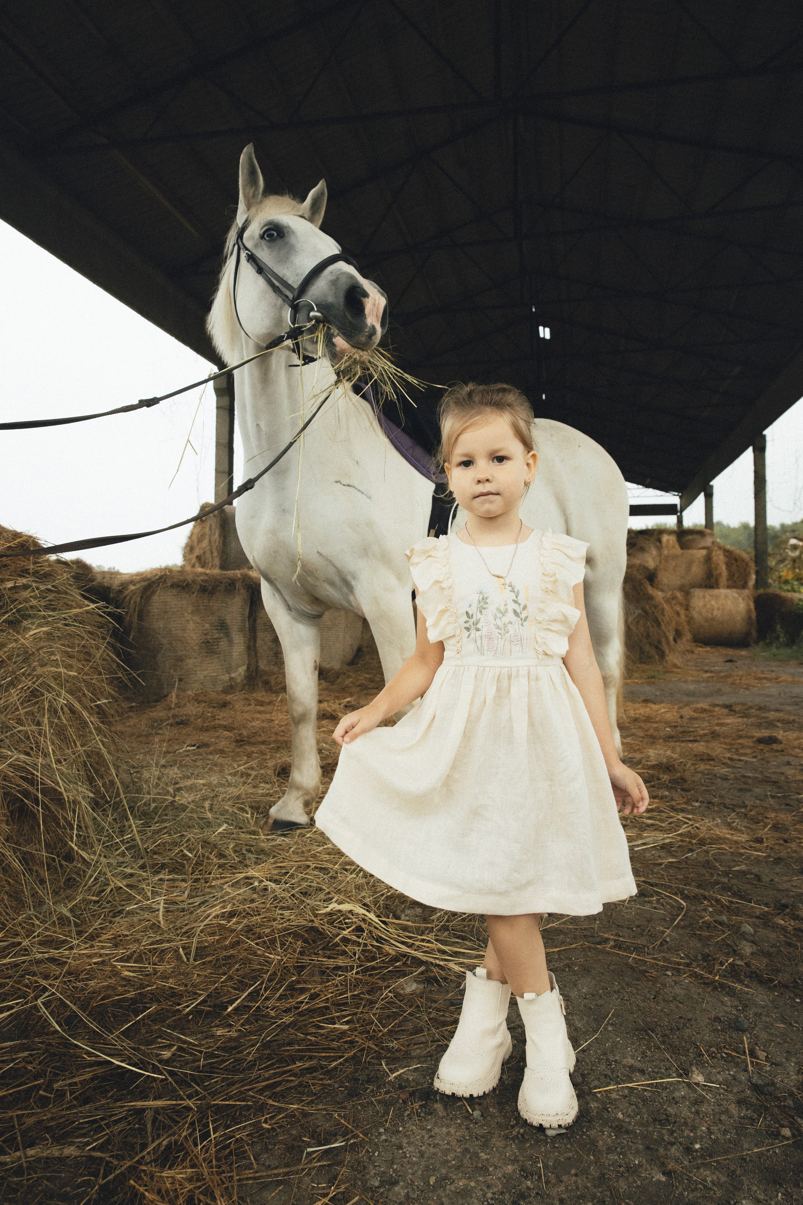 Семья в Конюшне. Фотограф Калининград Илья Миллер