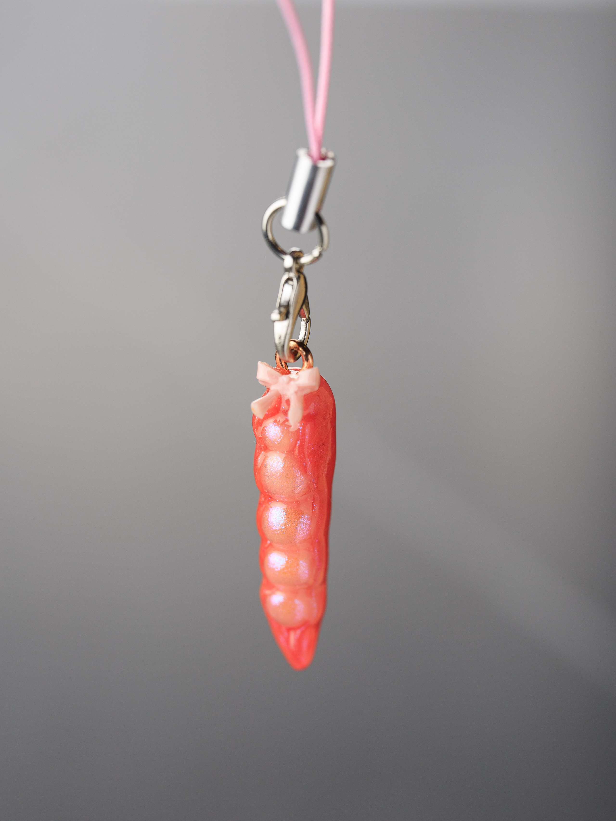 Кулоны и подвески. Творческая мастерская MimikaShop в г. Анапа