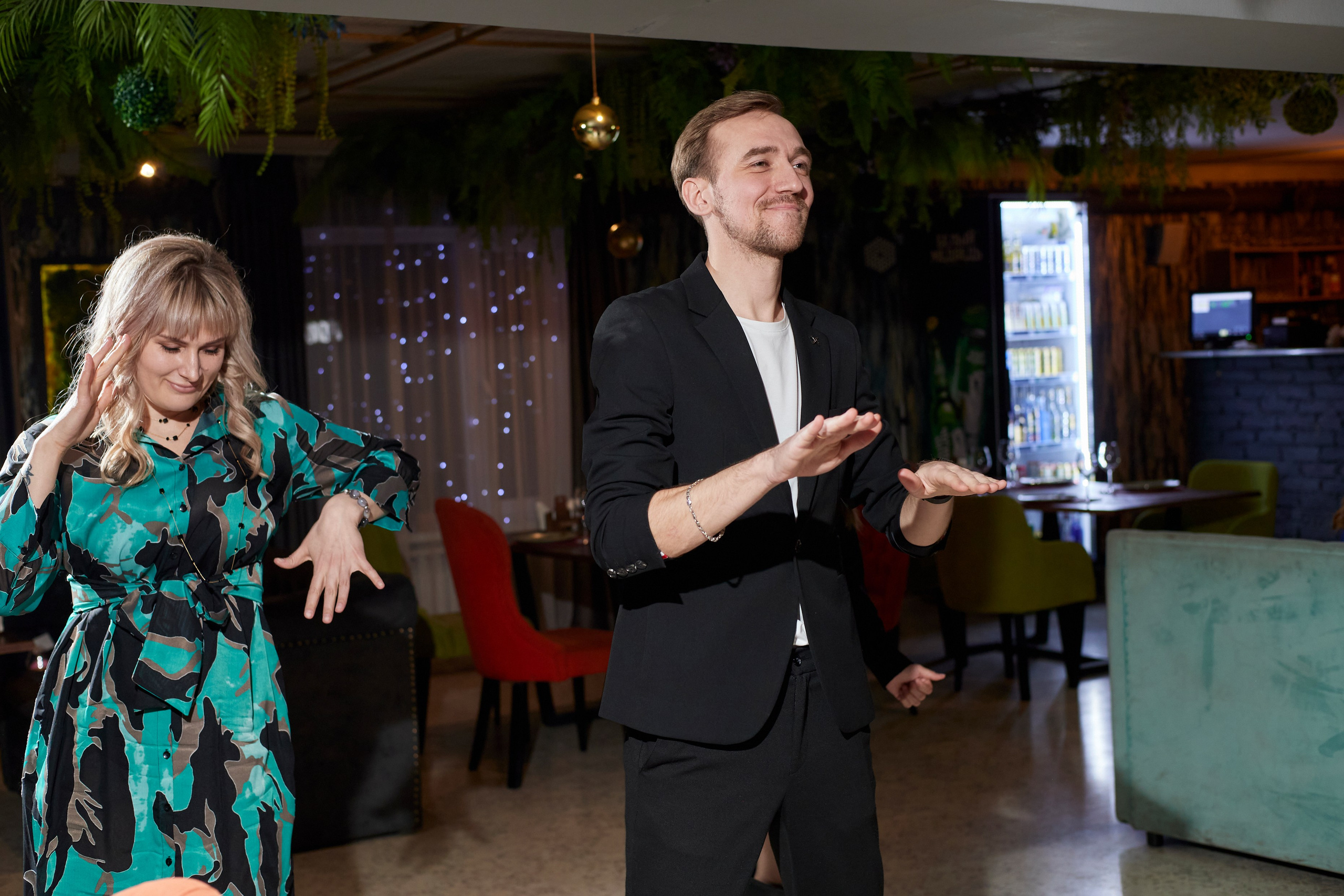 MAXIM & DAMIR | FOREST BAR | 8 МАРТА!. Главная