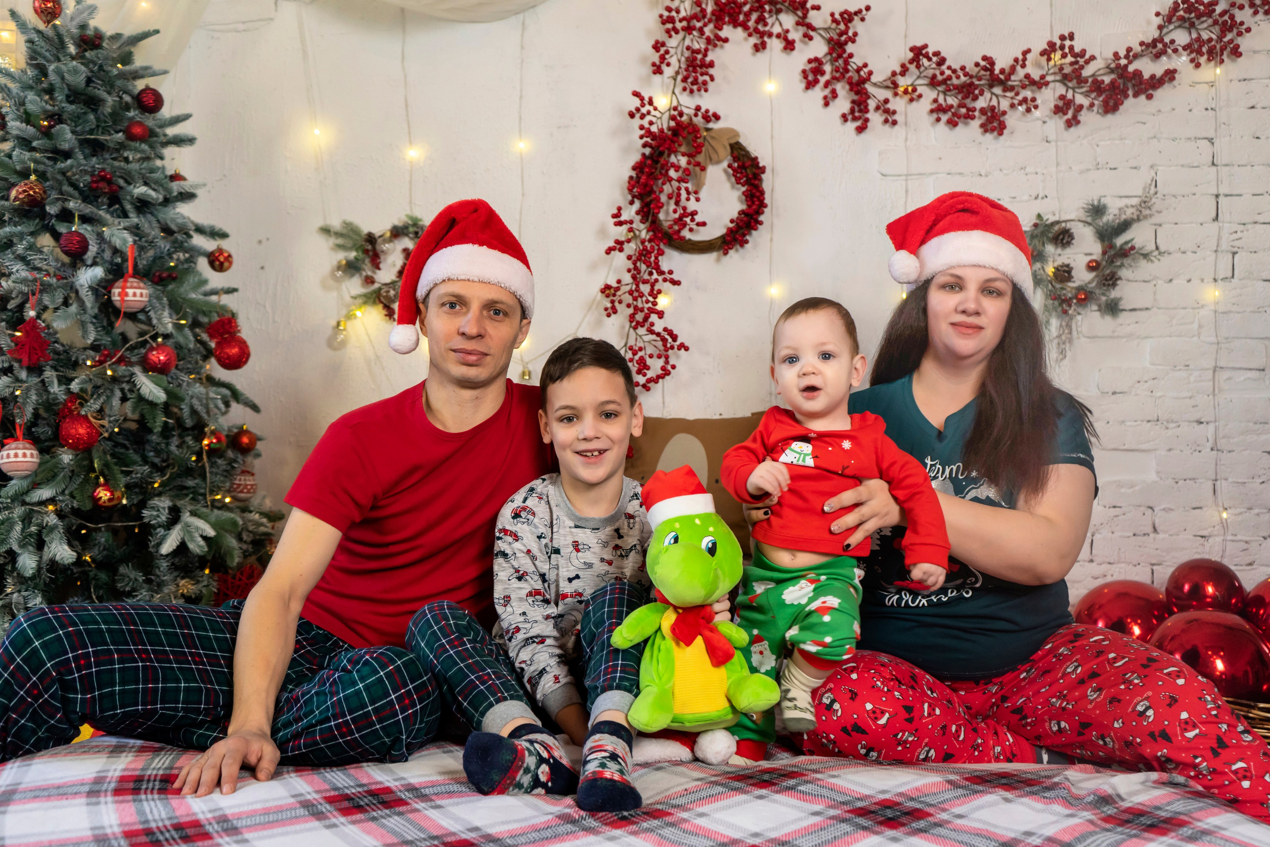 Семейная новогодняя фотосессия. Фотограф в Улан-Удэ. Свадебный фотограф в Улан-Удэ
