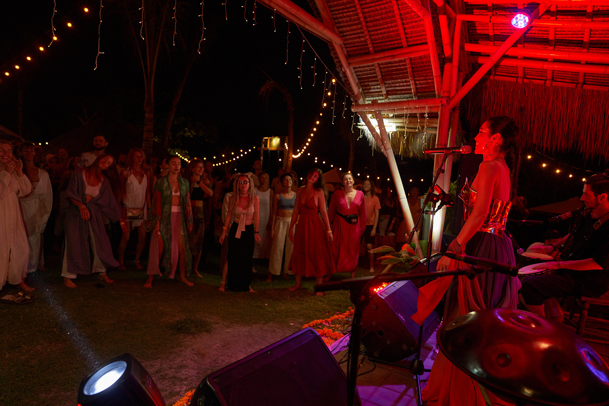 Ecstatic Dance с Сати Казановой. Фотограф Мещанин Юрий