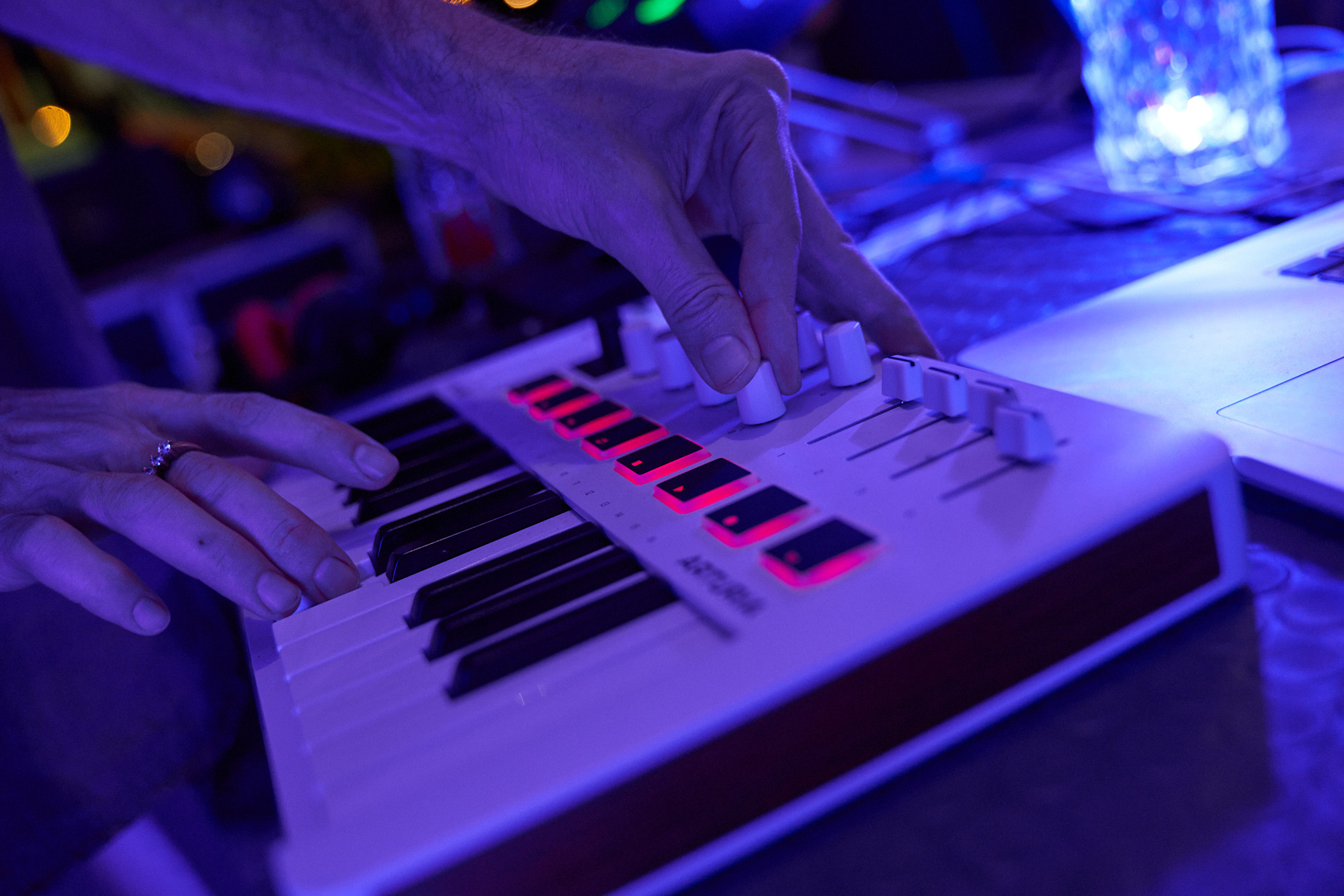 Ecstatic Dance с Сати Казановой. Фотограф Мещанин Юрий