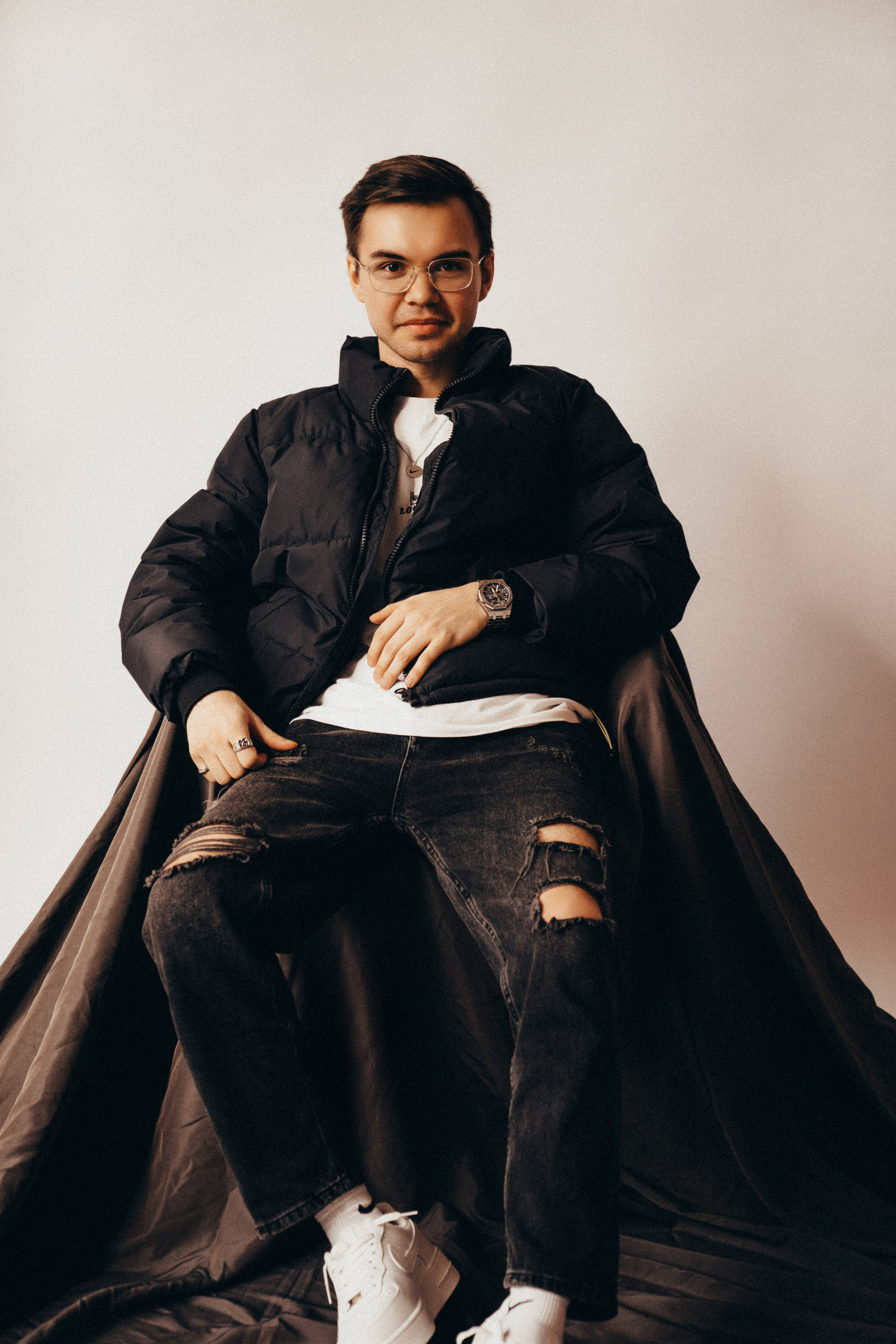 Антон 17.03. Идеальные портреты для соцсетей — Фотограф Ленар