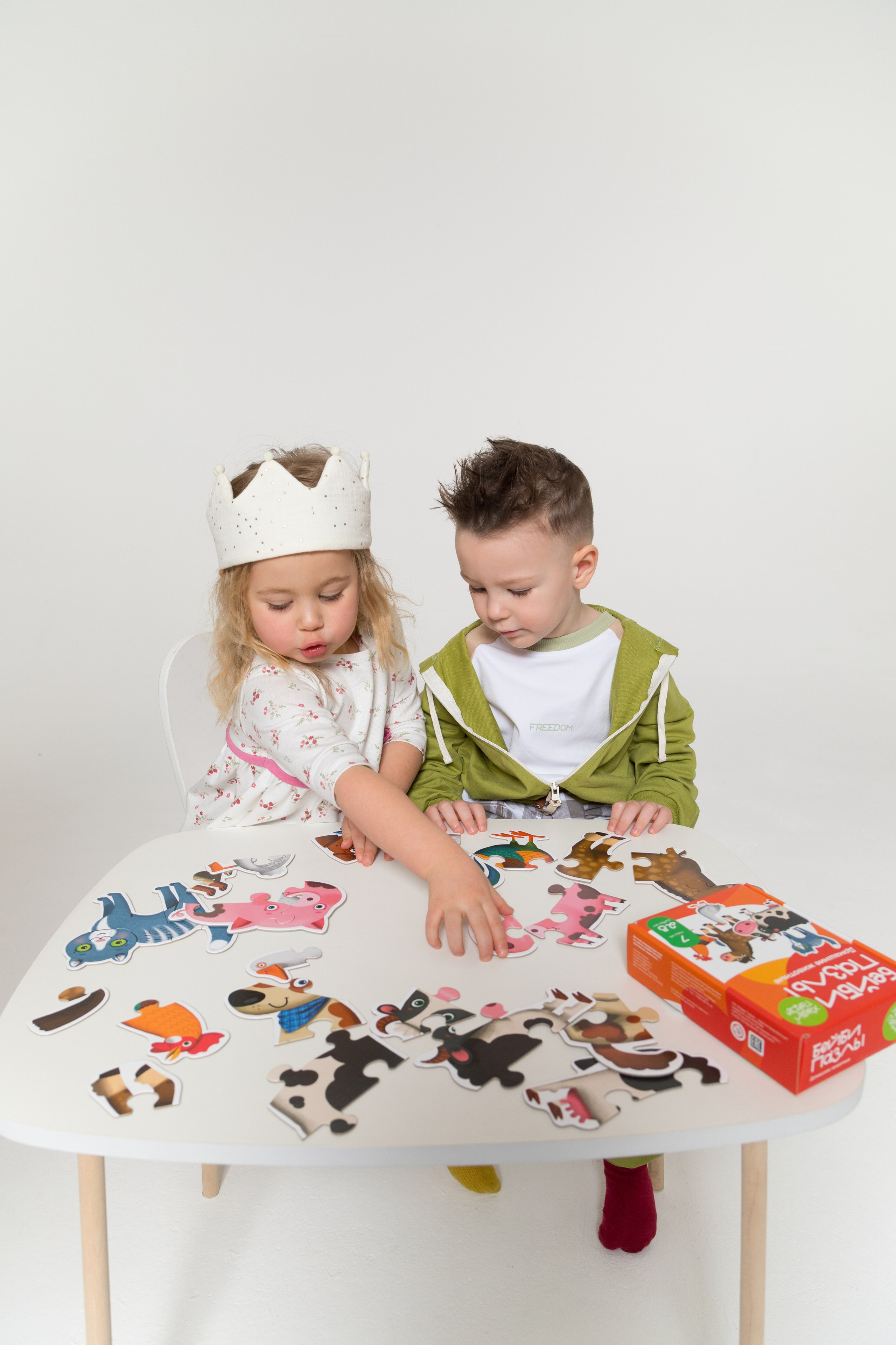 Имиджевая и каталожная съёмка для бренда детских пазлов. Детский и контент фотограф Надя Волкова Санкт-Петербург