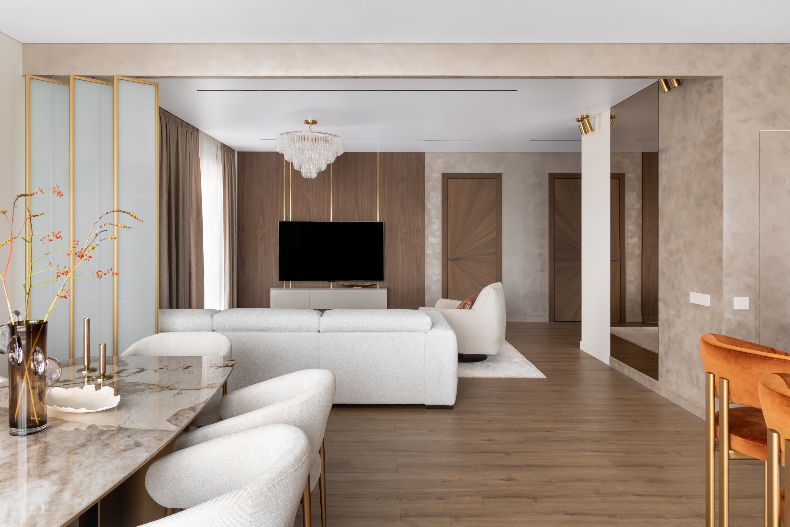 Большая просторная гостиная, Сити-квартал, СМ.Сити