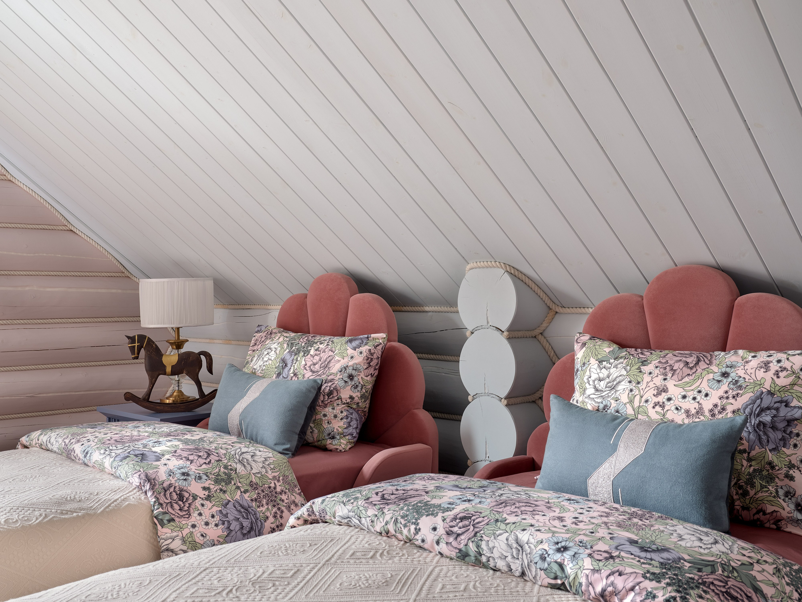 Бревенчатый светлый дом. Фотограф Наталья Вершинина