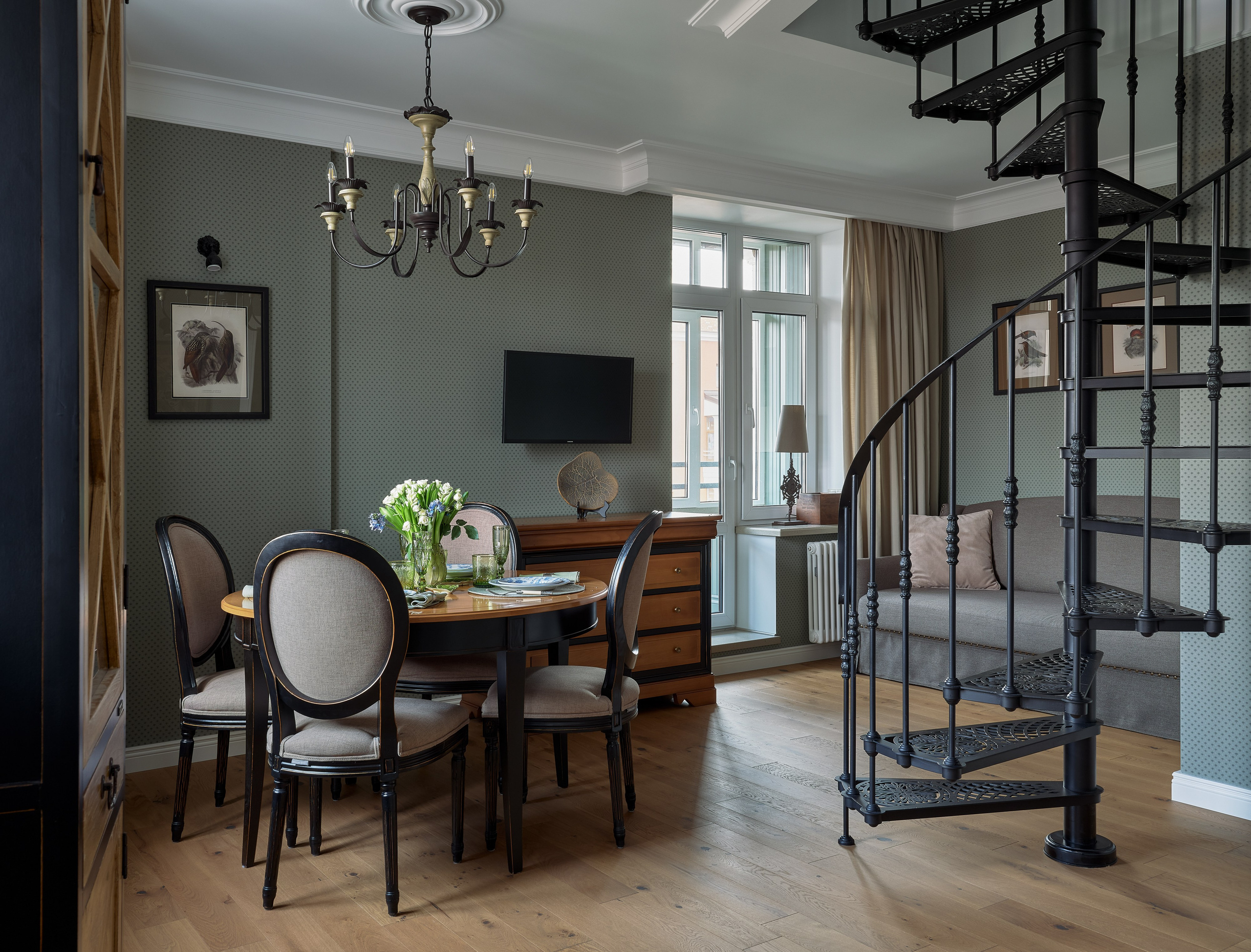 Таун-хаус с ажурной винтовой лестницей. Фотограф Наталья Вершинина